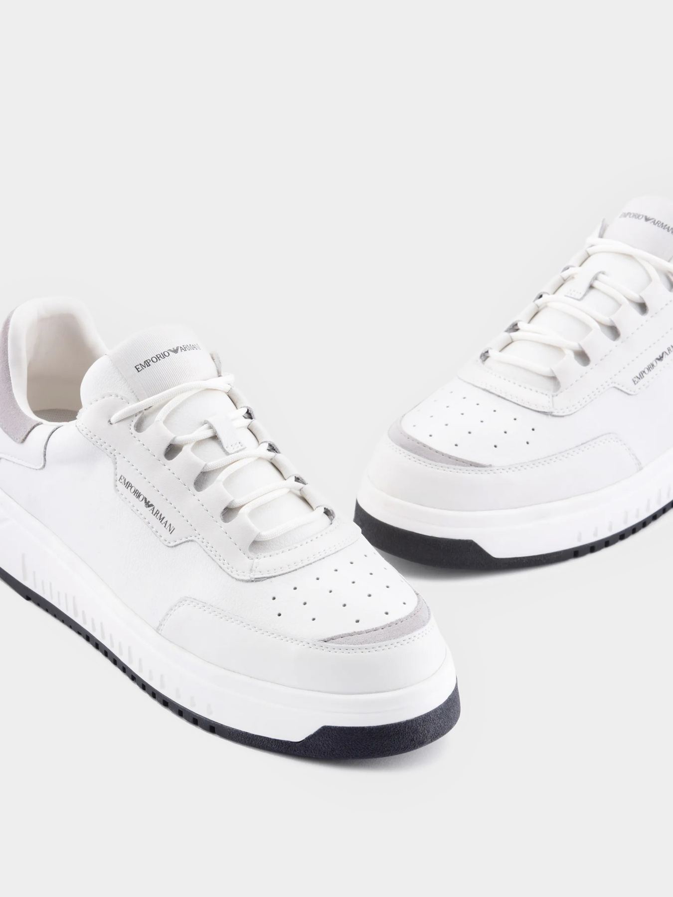 Кроссовки Emporio Armani модель X4X589-XN321-S138 Фото