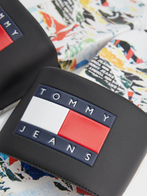 Шлёпанцы Tommy Hilfiger модель EM0EM01051-0GJ Фото