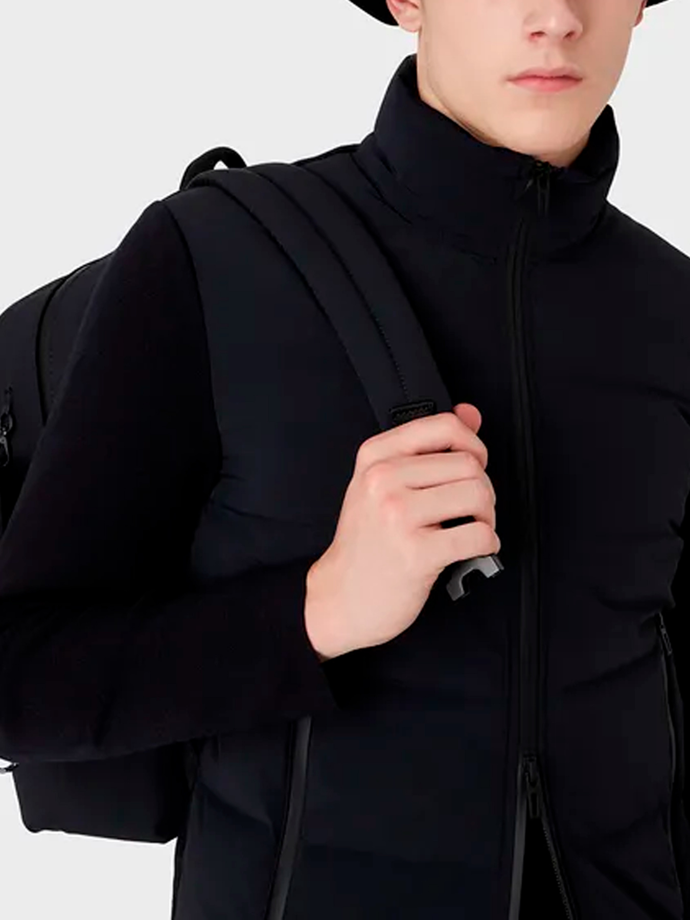 Куртки и дубленки Emporio Armani модель 6L1BS1-1NNTZ-0920 Фото