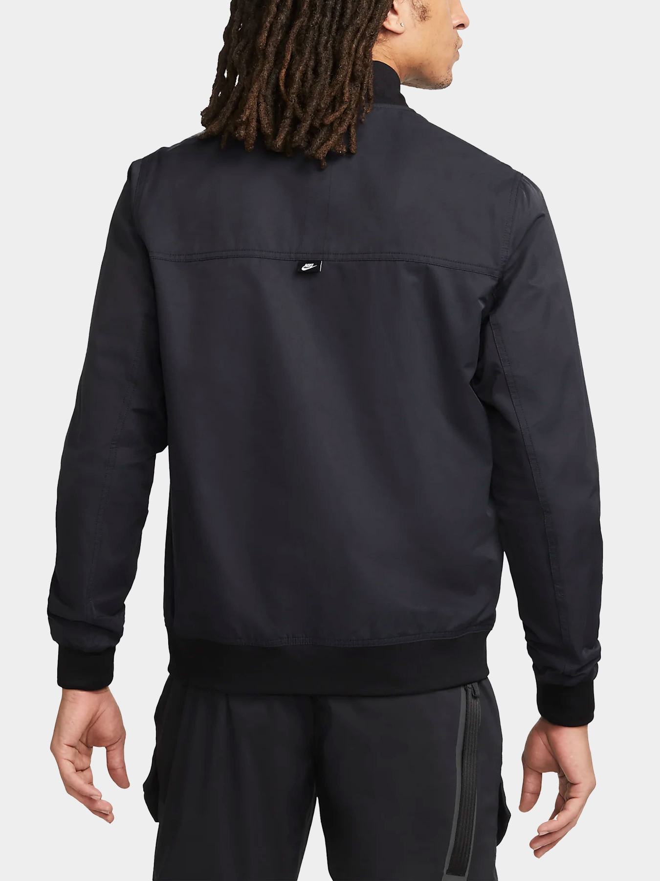 Куртки и дубленки NIKE модель DM6821-010 Фото