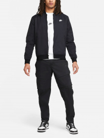 Куртки и дубленки NIKE модель DM6821-010 Фото