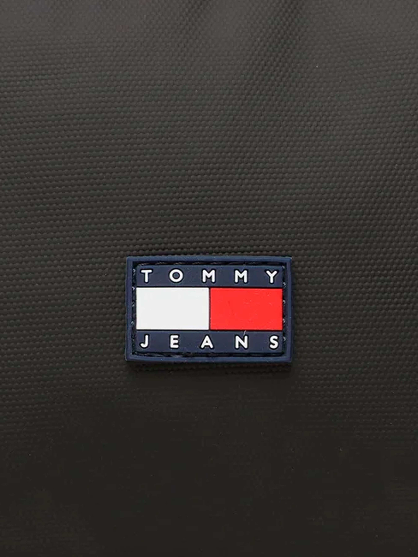 TJM FUNCTION WASHBAG Tommy Hilfiger модель AM0AM10636-BDS Фото
