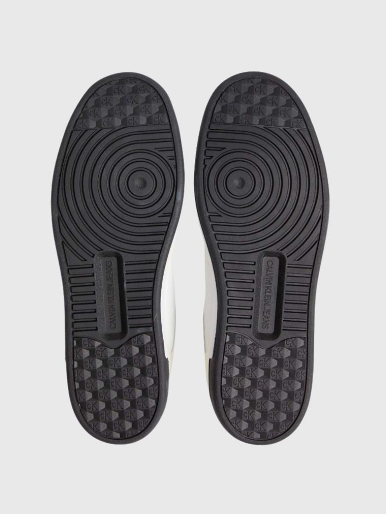 Кроссовки Calvin Klein модель YM0YM00574-0F6 Фото