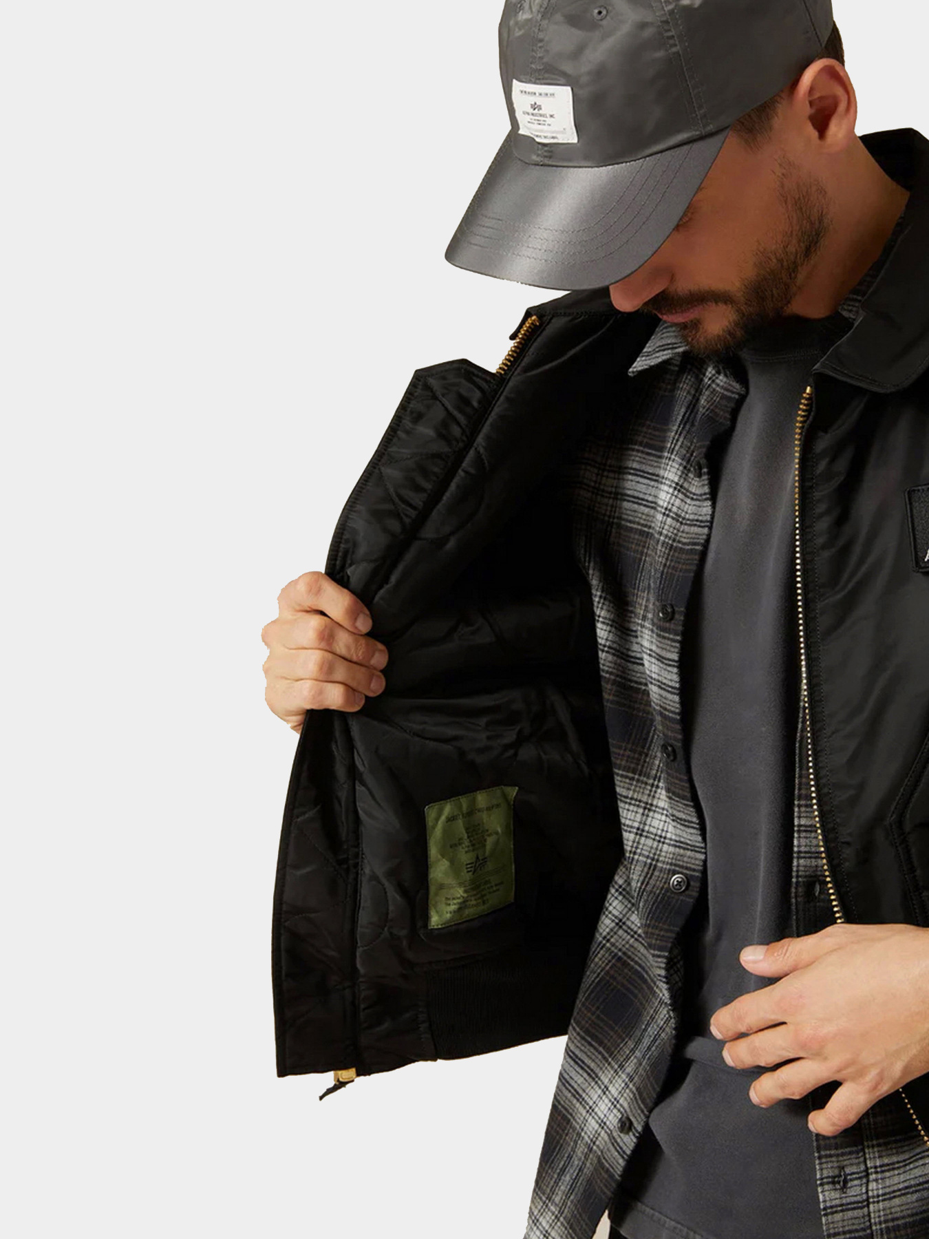 Куртки и дубленки Alpha Industries модель MJC22000C1_001 Фото