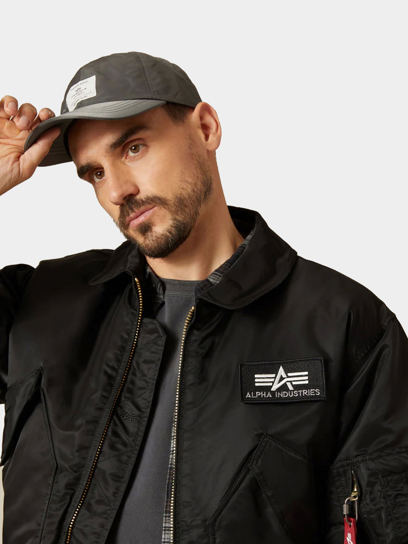 Куртки и дубленки Alpha Industries модель MJC22000C1_001 Фото