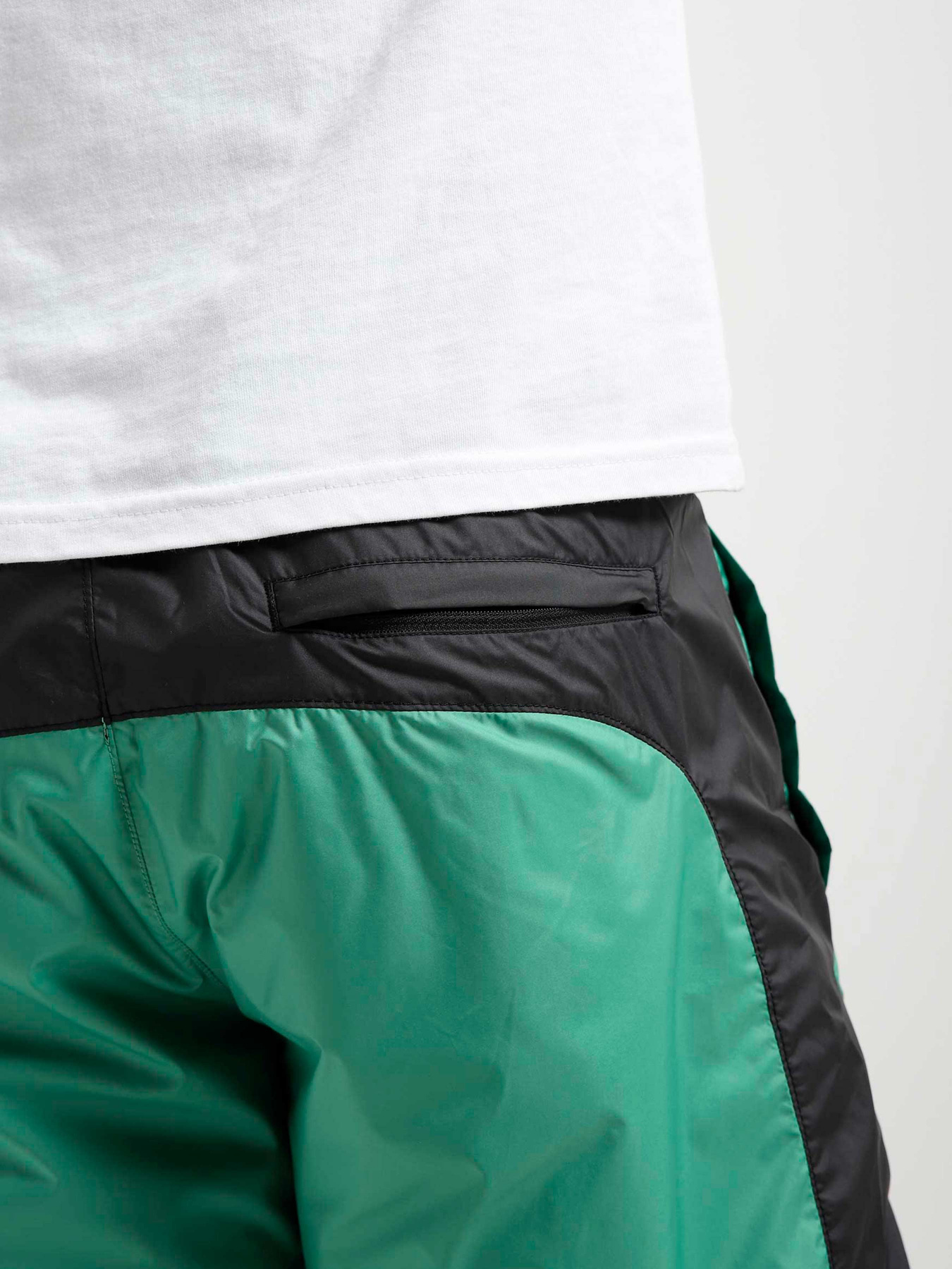 Шорты The North Face модель NF0A5J4JPK11 Фото