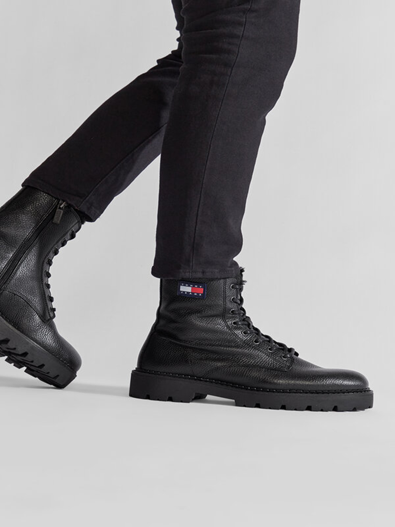 Ботинки и сапоги Tommy Hilfiger модель EM0EM01060-BDS Фото