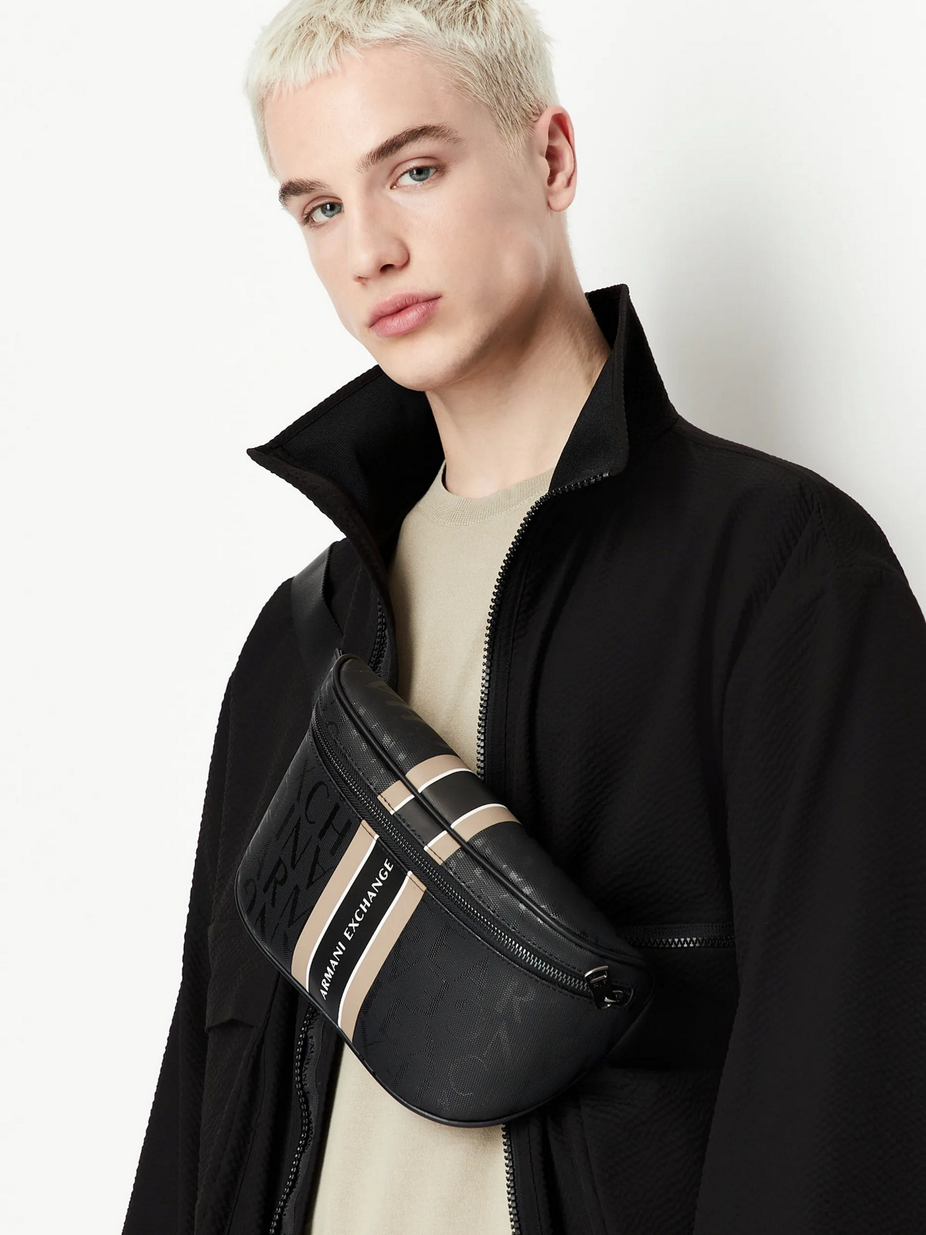 Сумки Armani Exchange модель 952398-CC831-27121 Фото