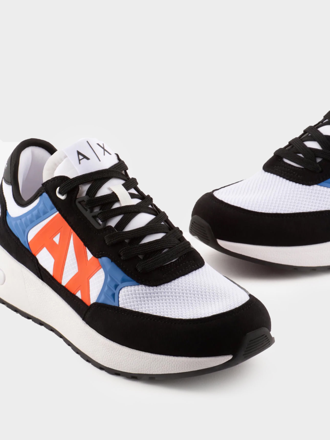 Кроссовки Armani Exchange модель XUX090-XV276-S564 Фото