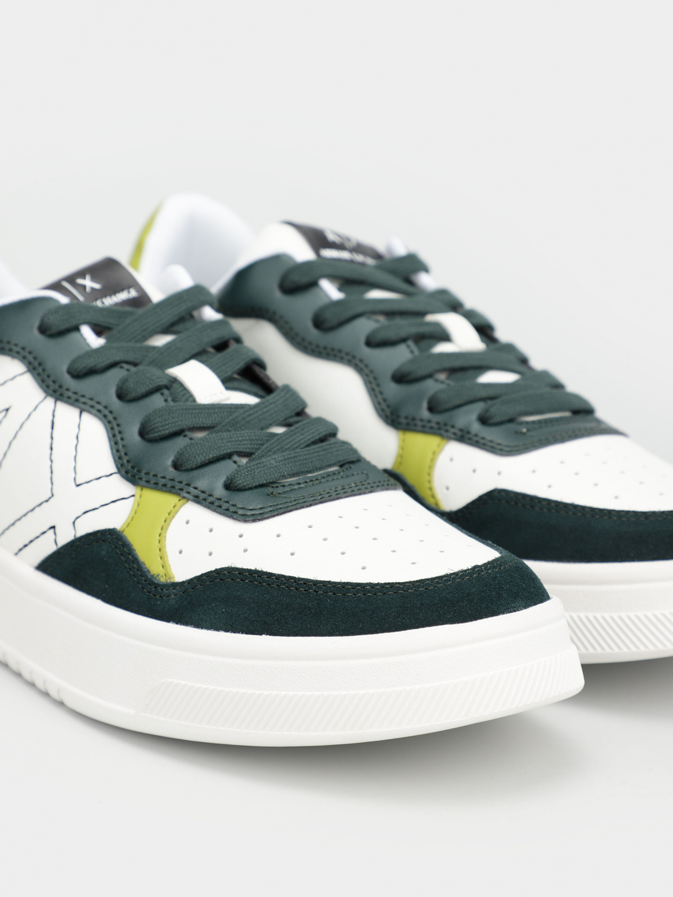 Кроссовки Armani Exchange модель XUX148-XV601-S537 Фото