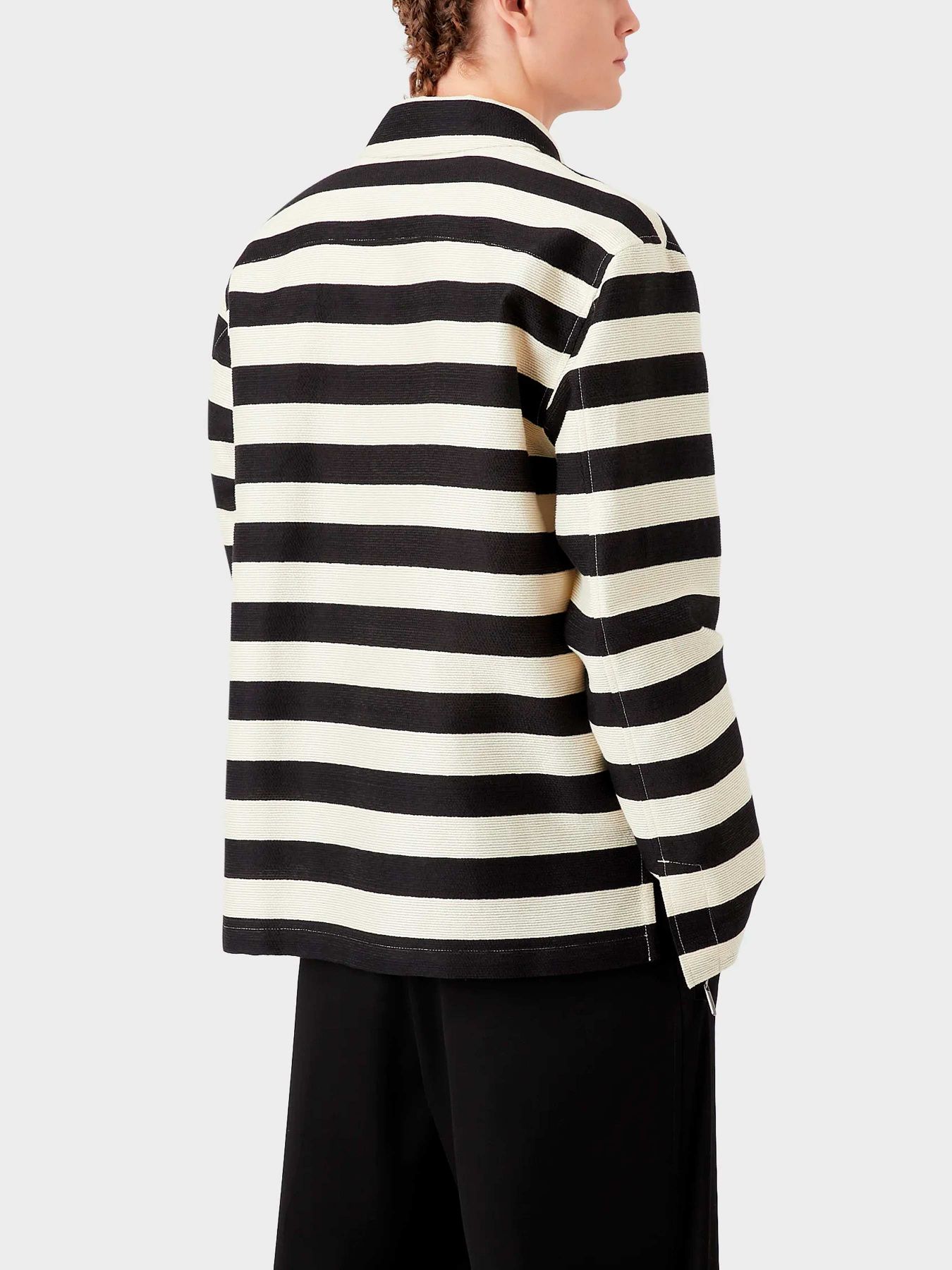 Куртки и дубленки Emporio Armani модель D41R51-D1228-992 Фото