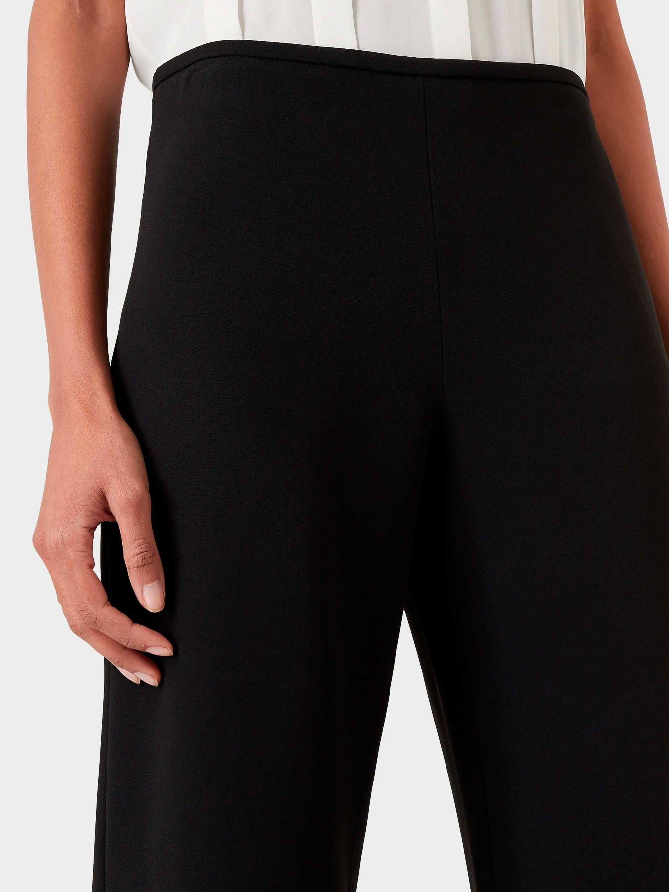 Брюки Emporio Armani модель 0NP01T-02013-999 Фото