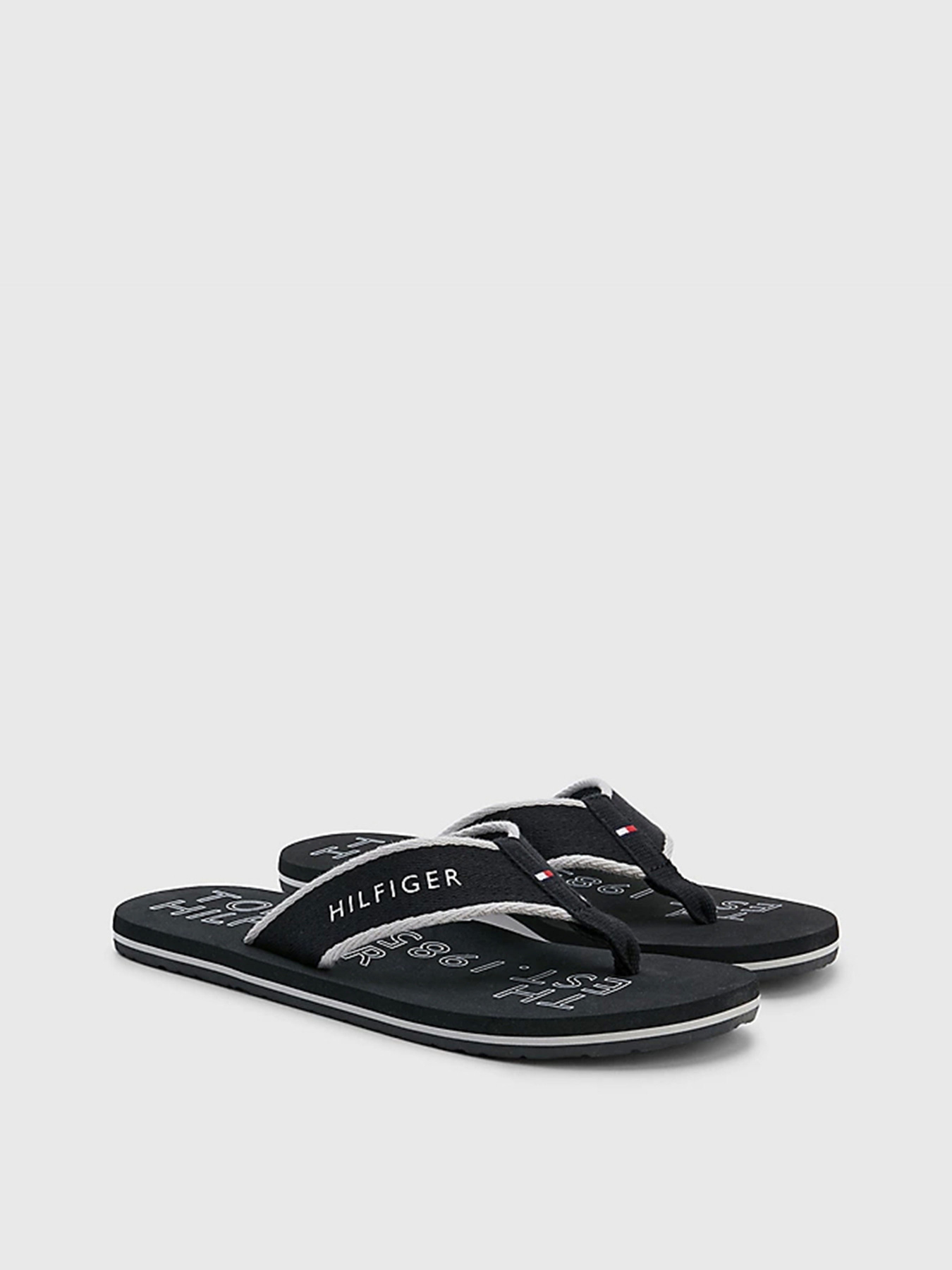 Шлёпанцы Tommy Hilfiger модель FM0FM04469-BDS Фото