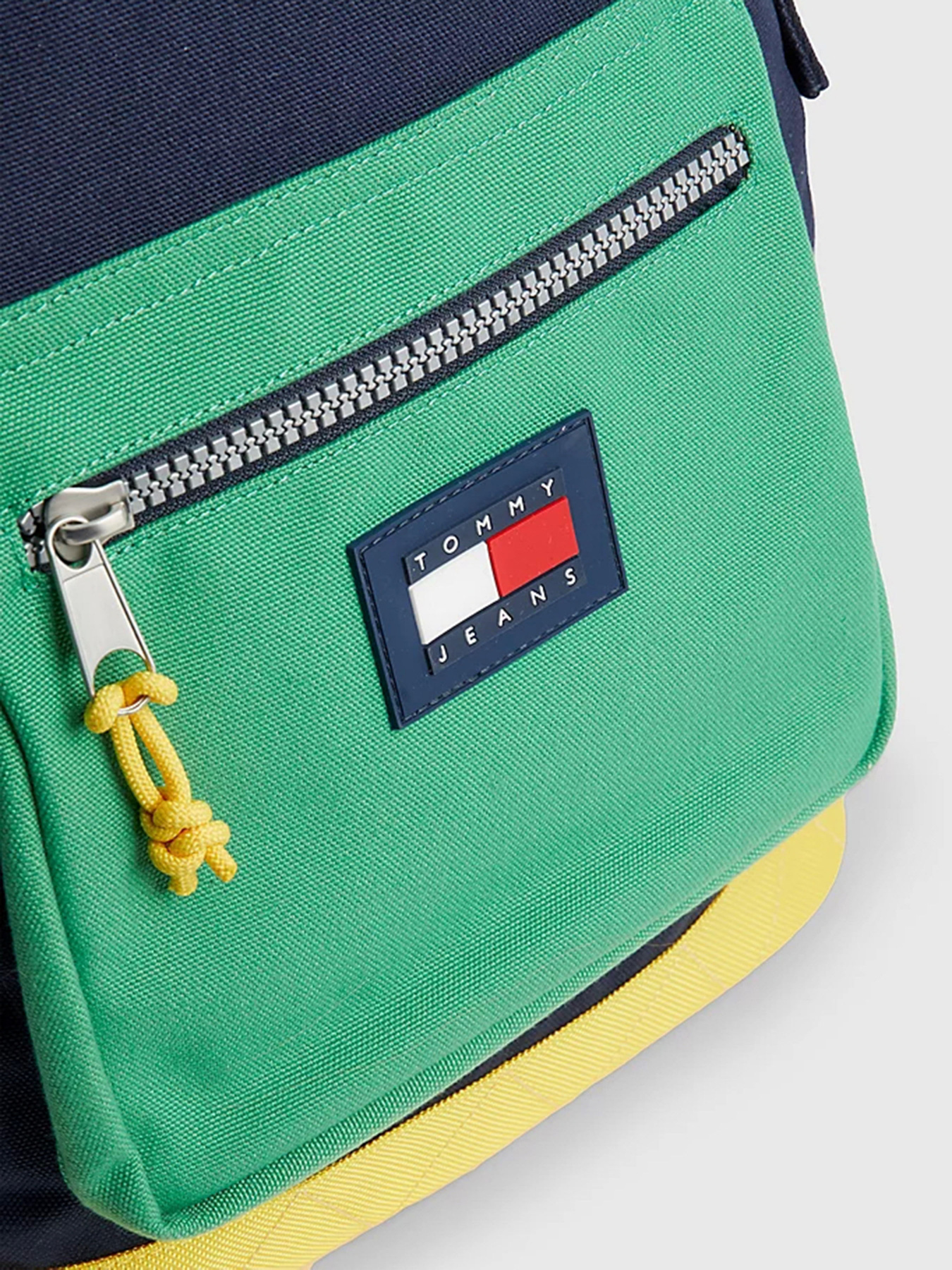 Рюкзаки Tommy Hilfiger модель AM0AM10883-C87 Рюкзаки Tommy Hilfiger модель AM0AM10883-C87 Фото