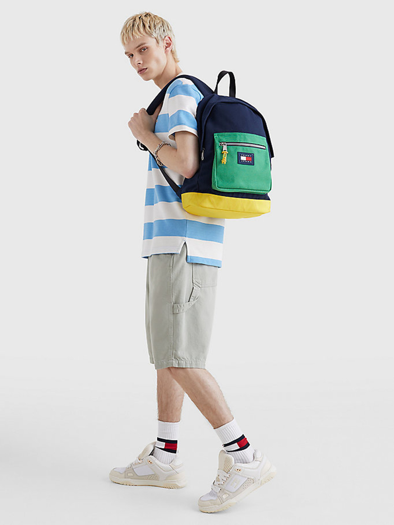 Рюкзаки Tommy Hilfiger модель AM0AM10883-C87 Рюкзаки Tommy Hilfiger модель AM0AM10883-C87 Фото