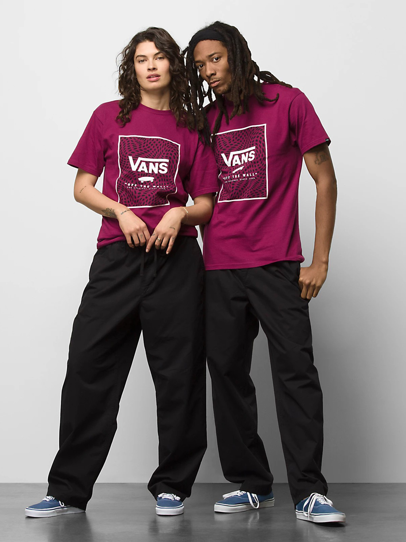 Брюки Vans модель VN00000DBLK1 Фото