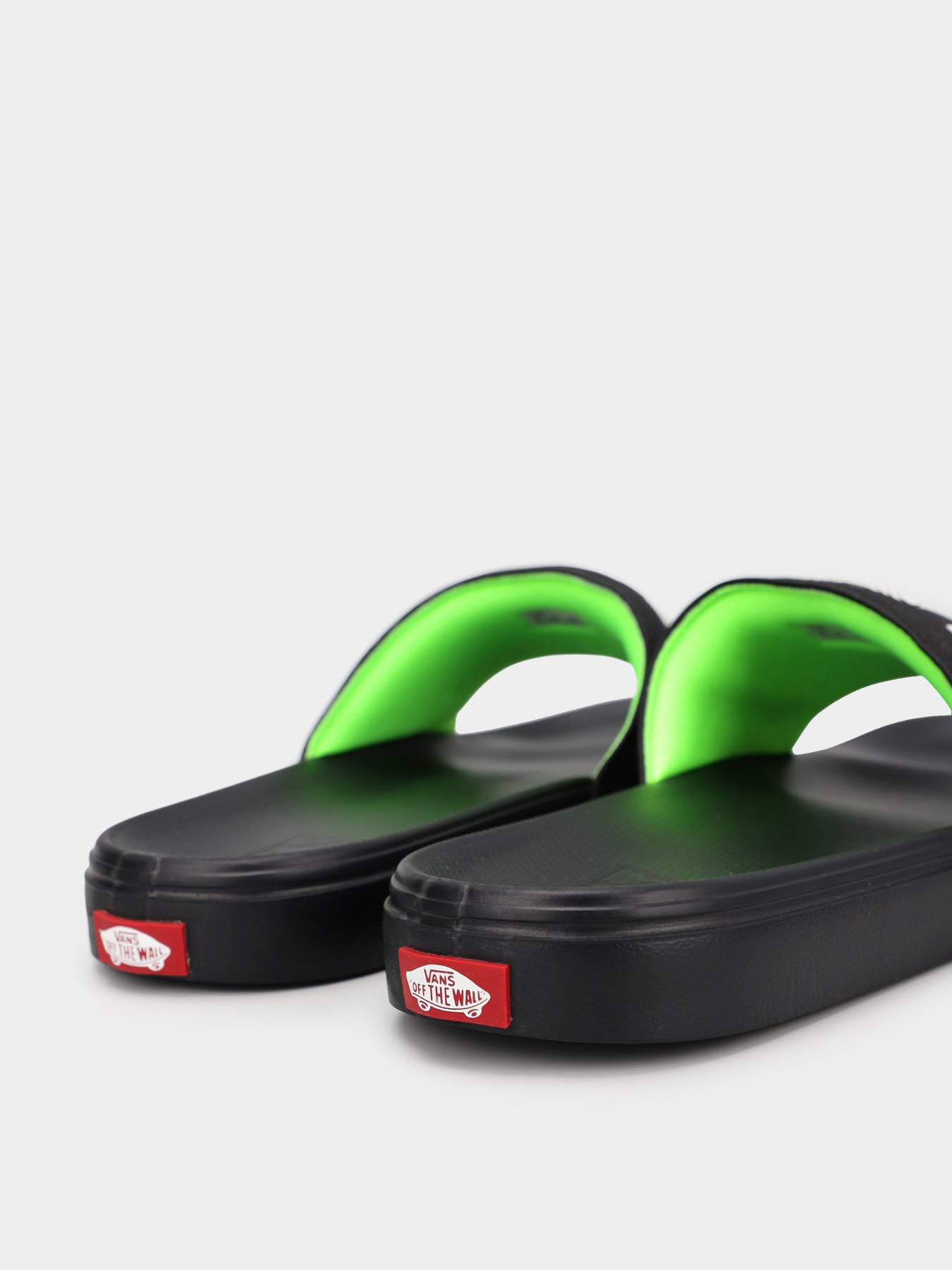Шлёпанцы Vans модель VN0A5HF5BKA1 Фото