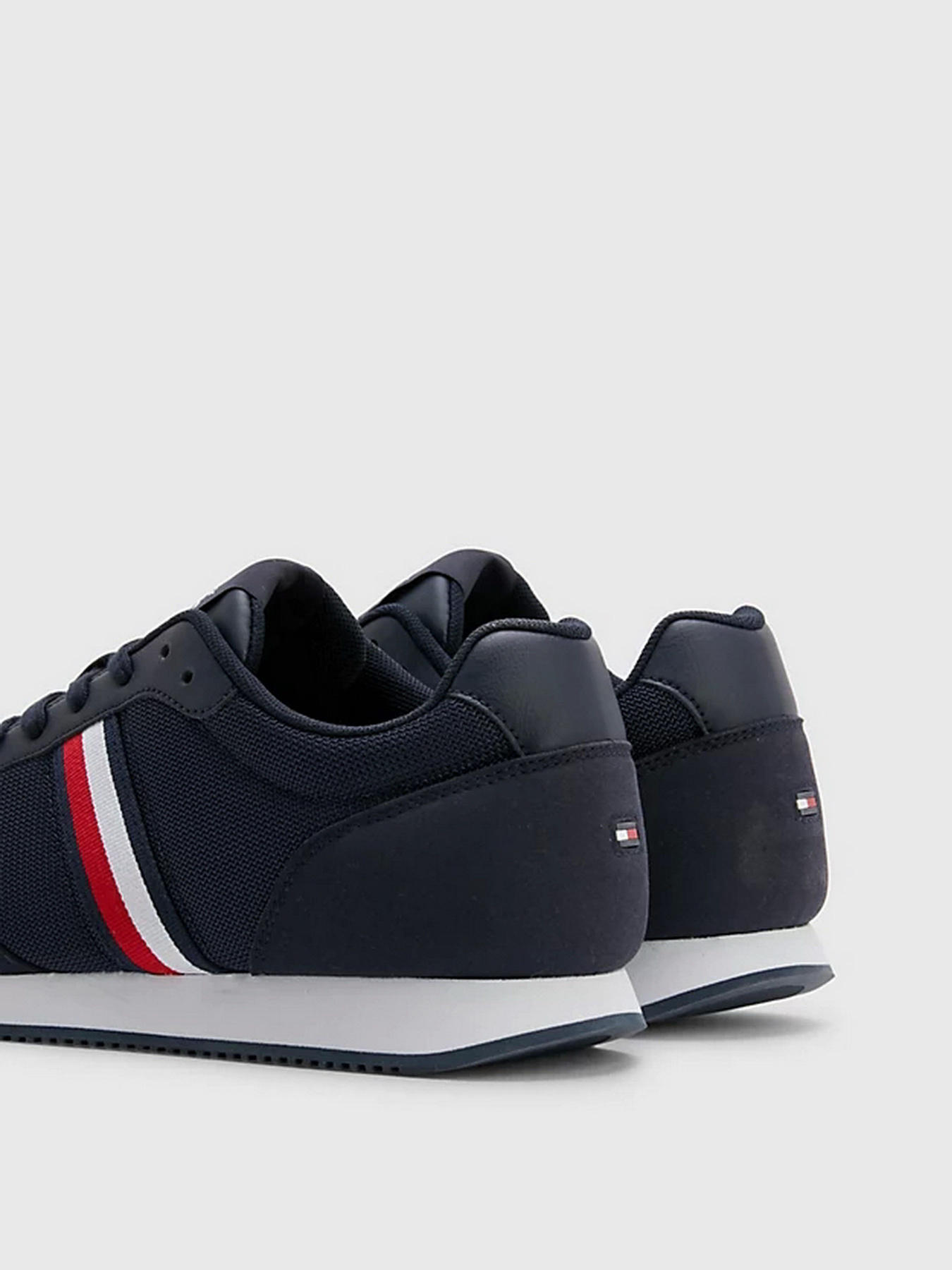Кроссовки Tommy Hilfiger модель FM0FM04504-DW5 Кроссовки Tommy Hilfiger модель FM0FM04504-DW5 Фото
