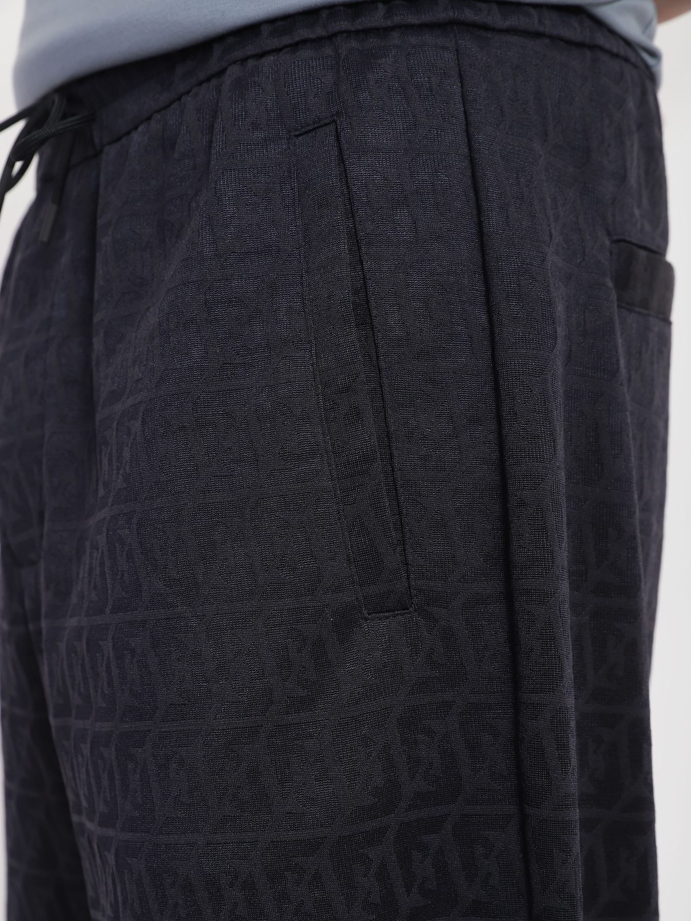 Брюки Emporio Armani модель 3R1PZ3-1JMSZ-0920 Фото