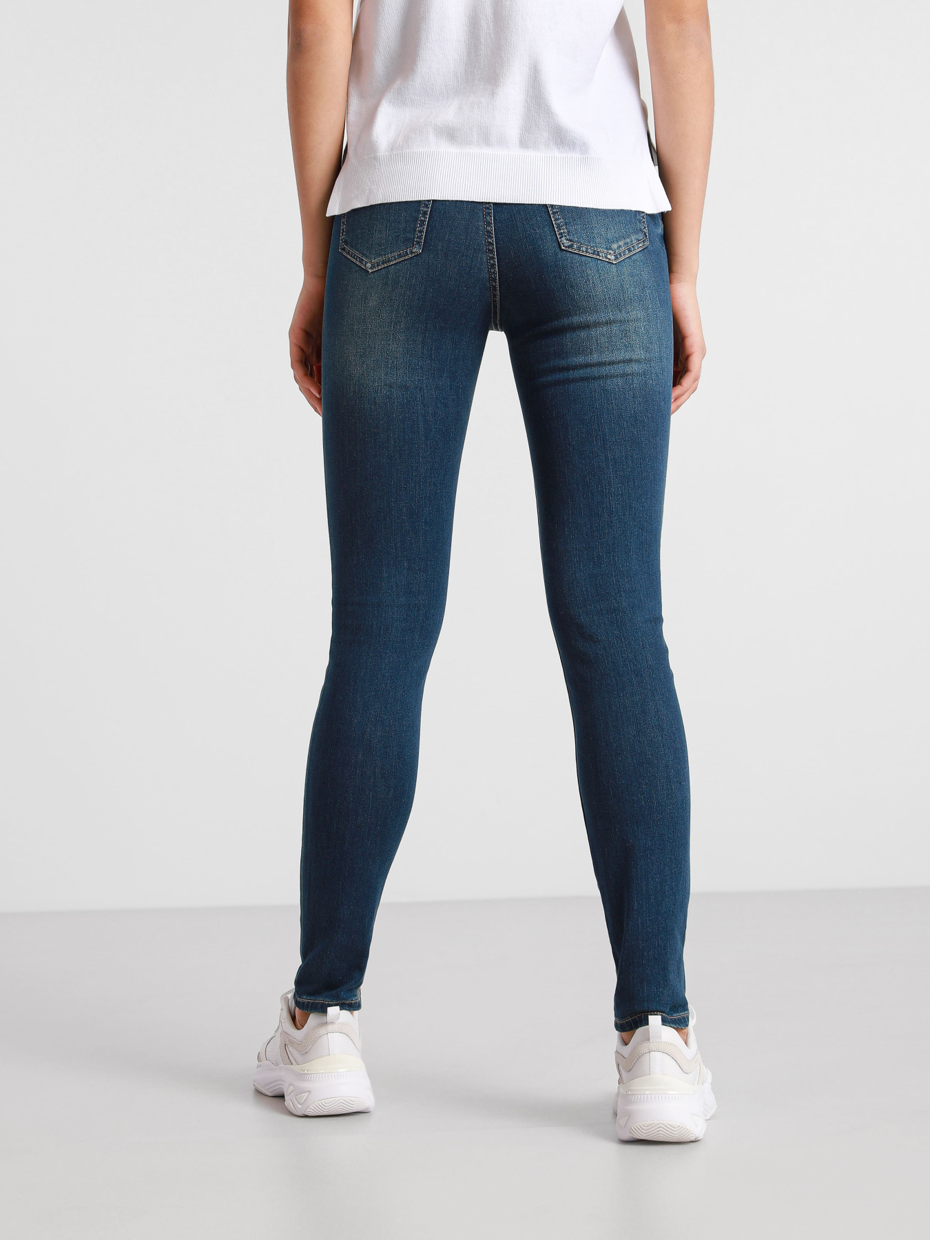 Джинсы Armani Exchange модель 8NYJ24-Y7AZZ-1500 Фото