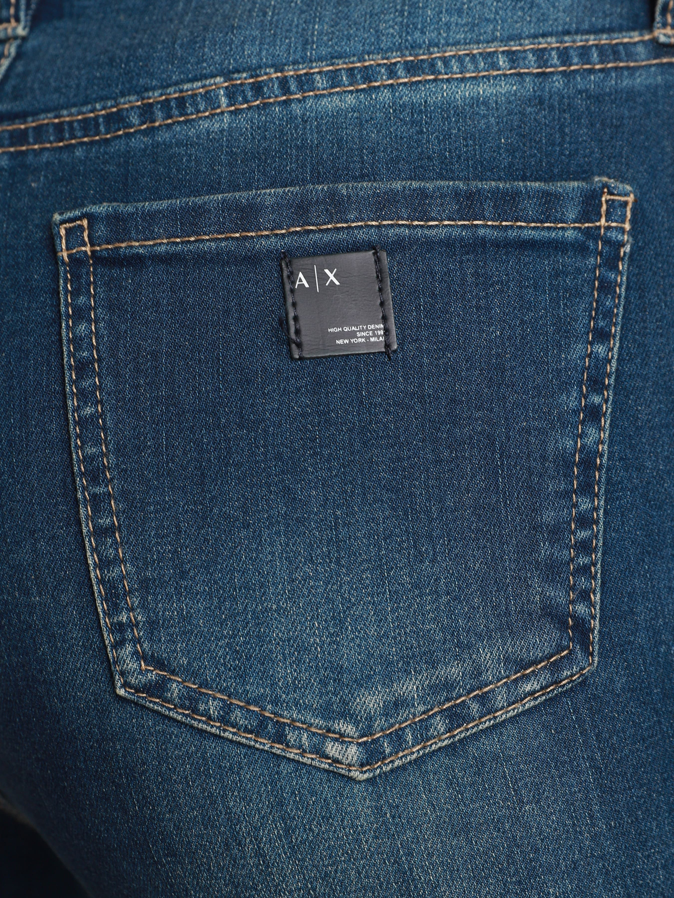 Джинсы Armani Exchange модель 8NYJ24-Y7AZZ-1500 Фото