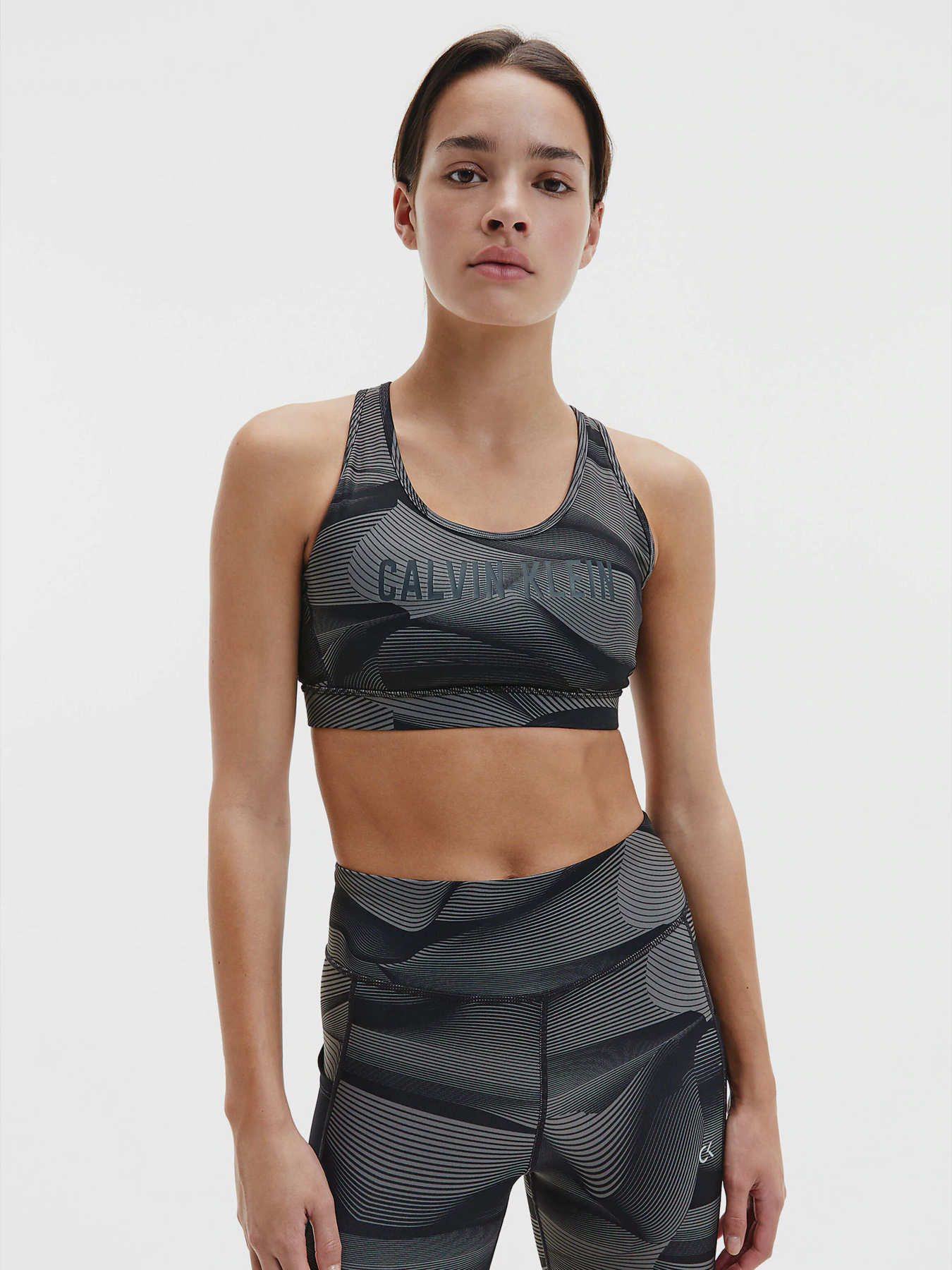 Футболки и поло Calvin Klein модель 00GWF0K151-007 Фото