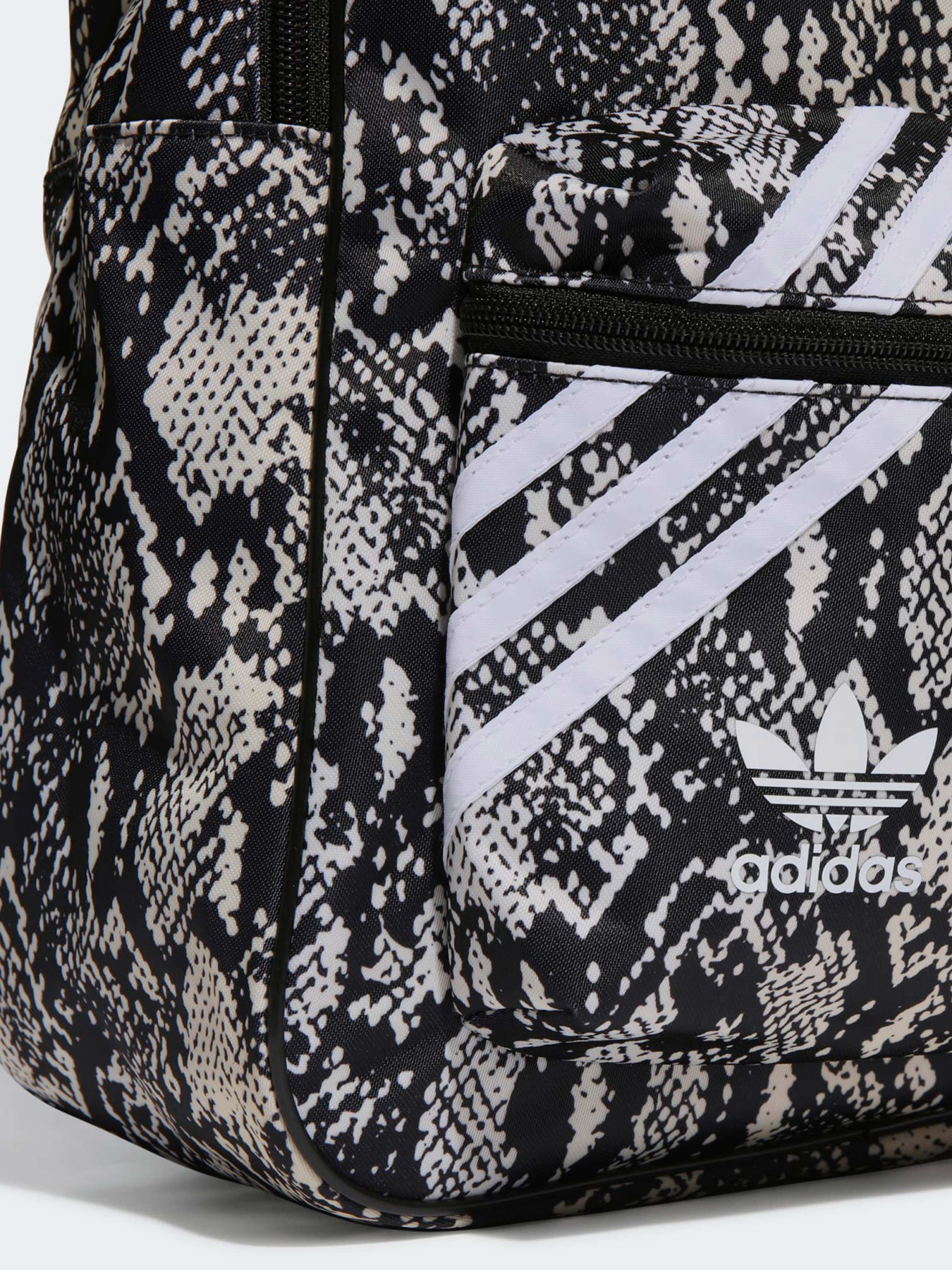 Рюкзаки Adidas модель IC8289 Фото