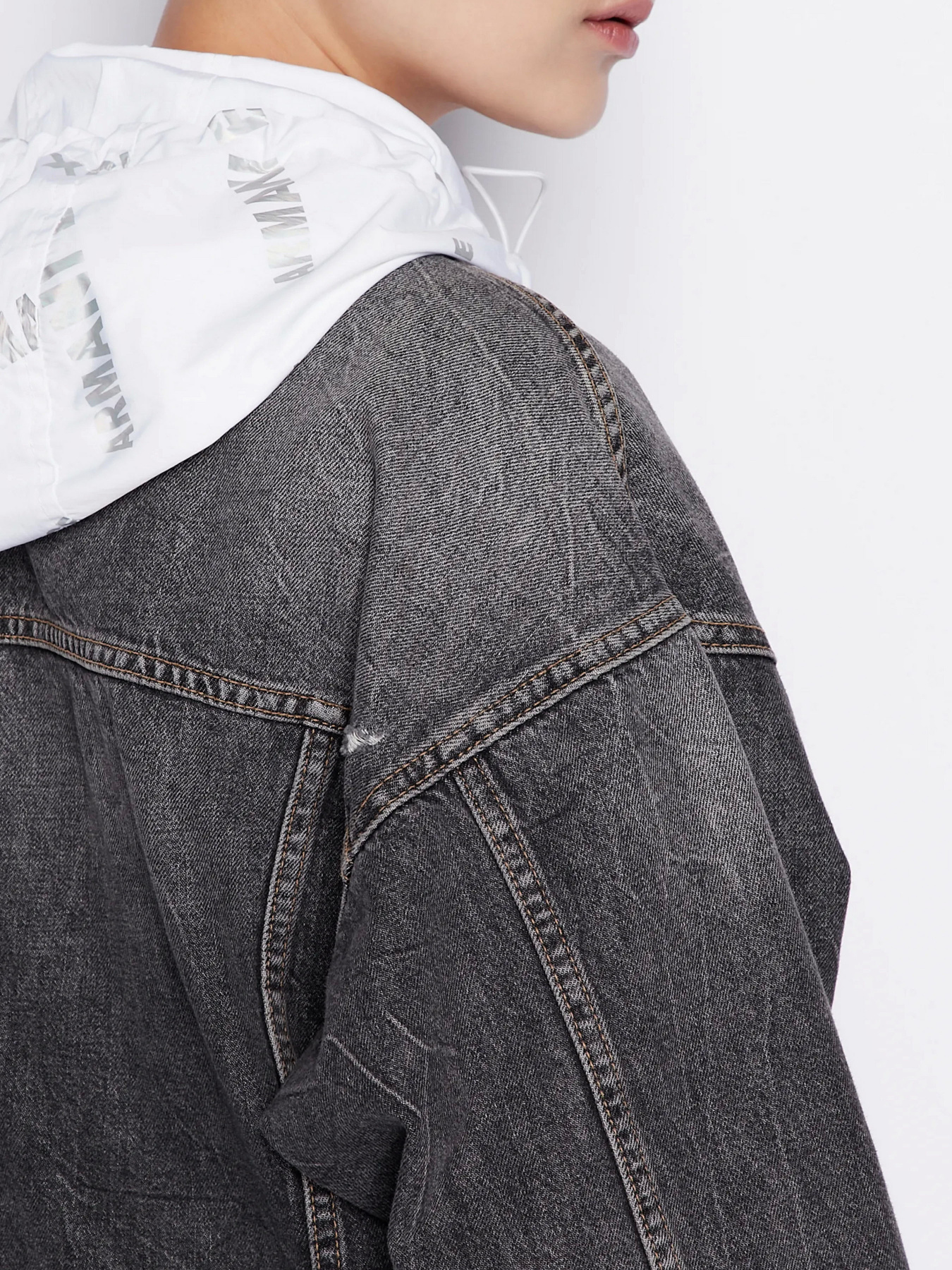 Куртки и дубленки Armani Exchange модель 3RYB68-Y1NBZ-0903 Фото
