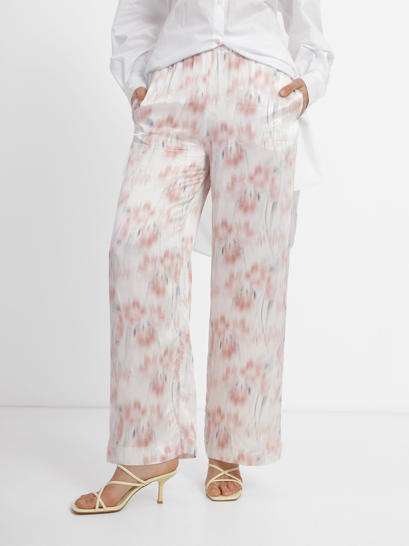Брюки Armani Exchange модель 3RYP28-YN1LZ-71AF Фото