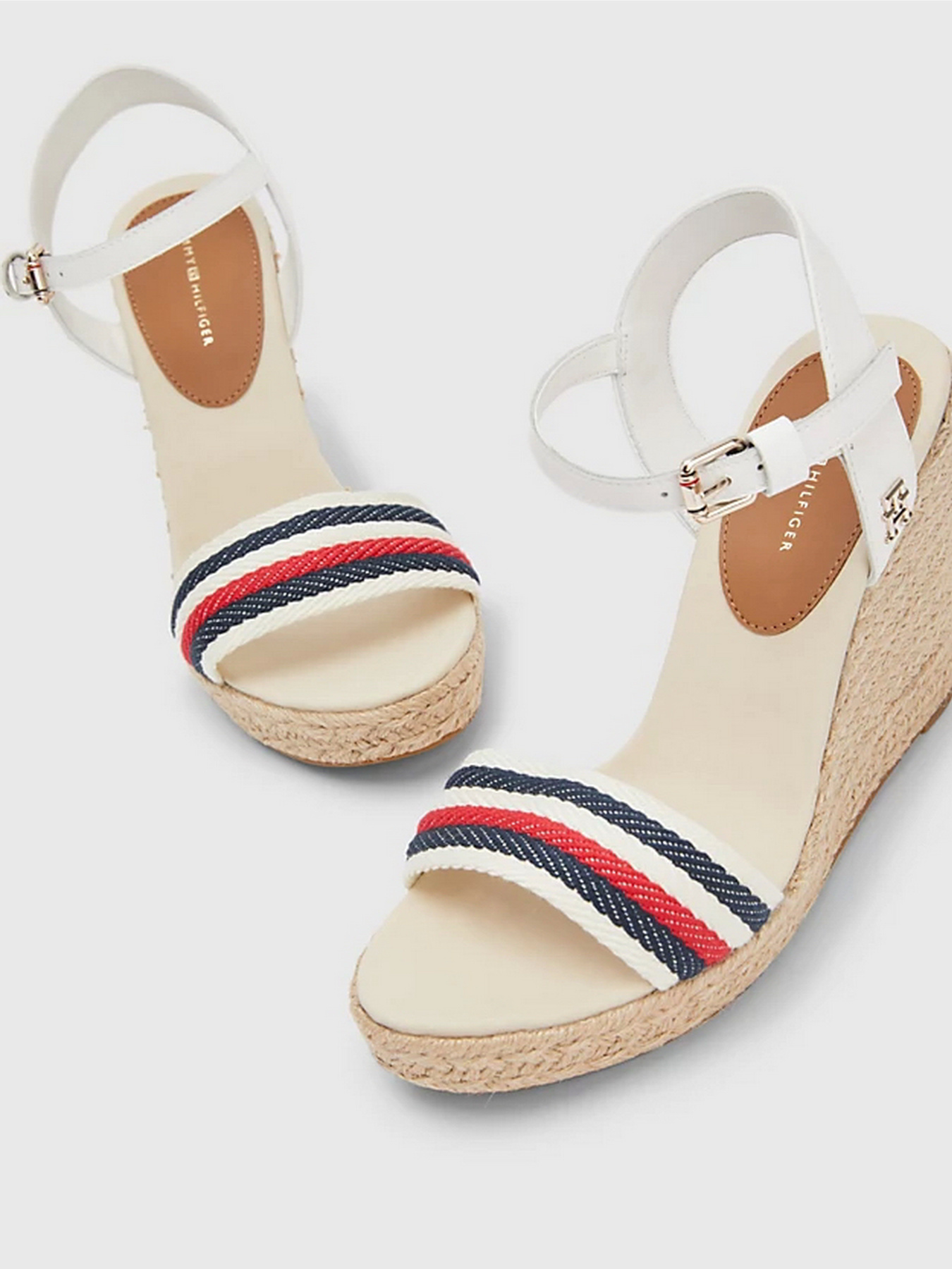 Сандалии Tommy Hilfiger модель FW0FW07086-YBL Фото