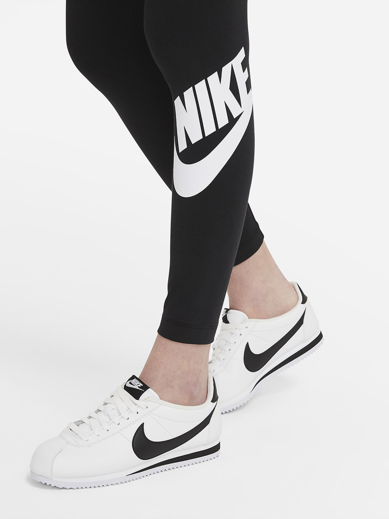 Брюки NIKE модель CZ8528-010 Фото