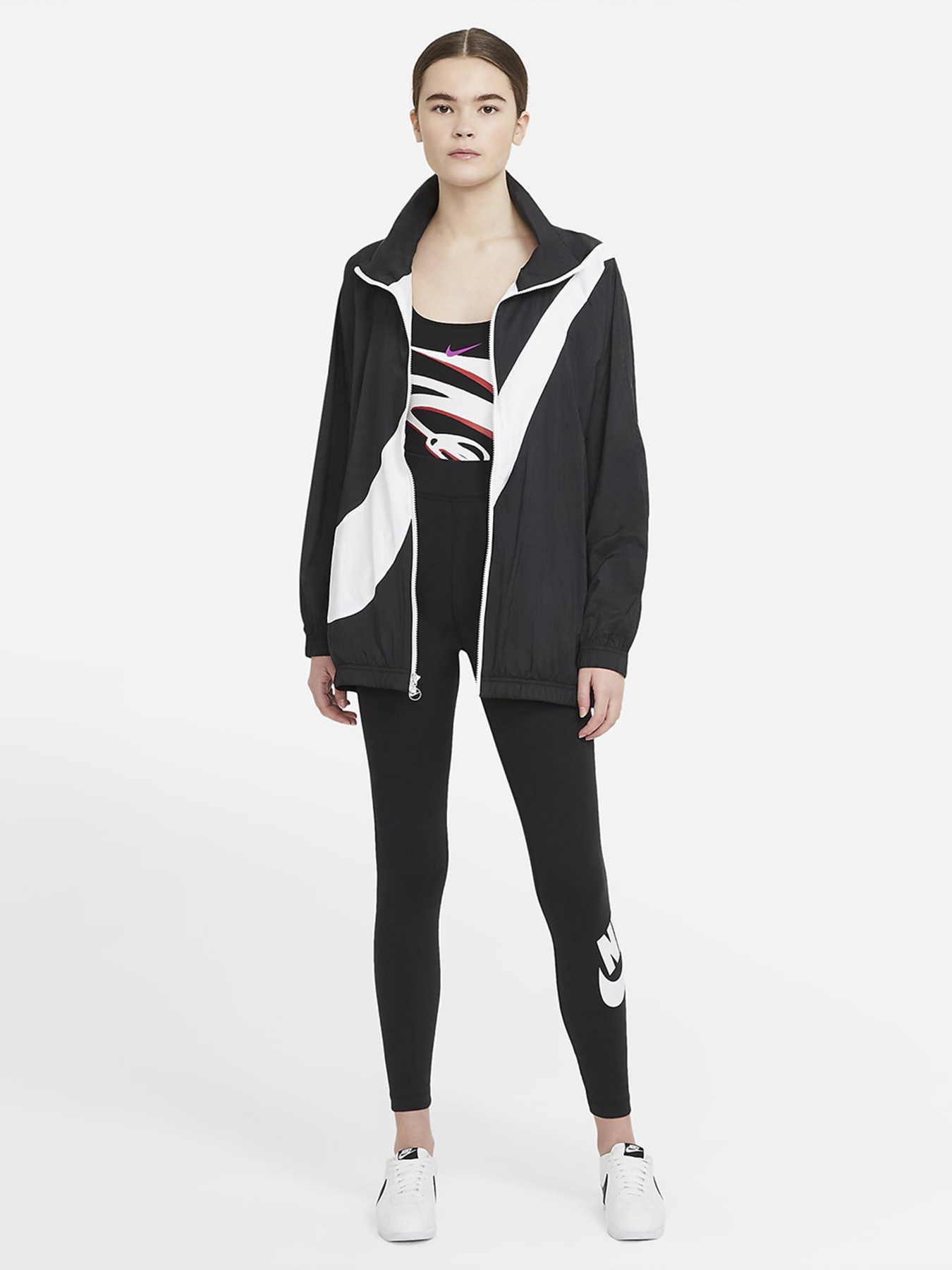 Брюки NIKE модель CZ8528-010 Фото