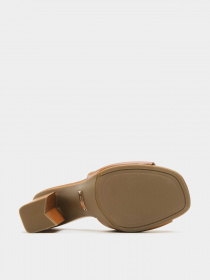 Шлёпанцы GUESS модель FL6YEL-LEA03-COGNA Фото