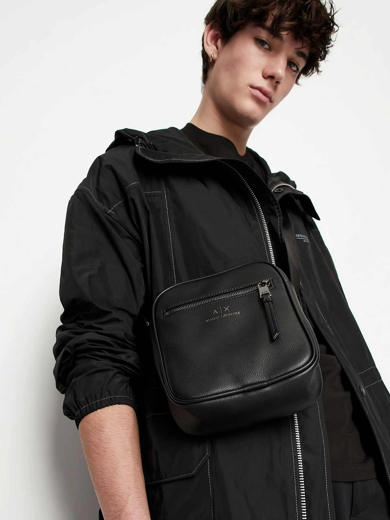 Сумки Armani Exchange модель 952388-CC830-00020 Фото
