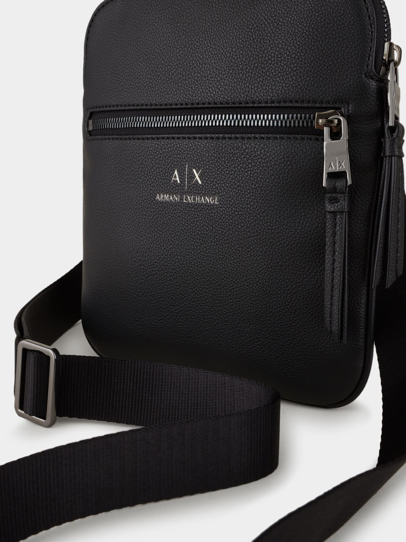 Сумки Armani Exchange модель 952391-CC830-00020 Фото