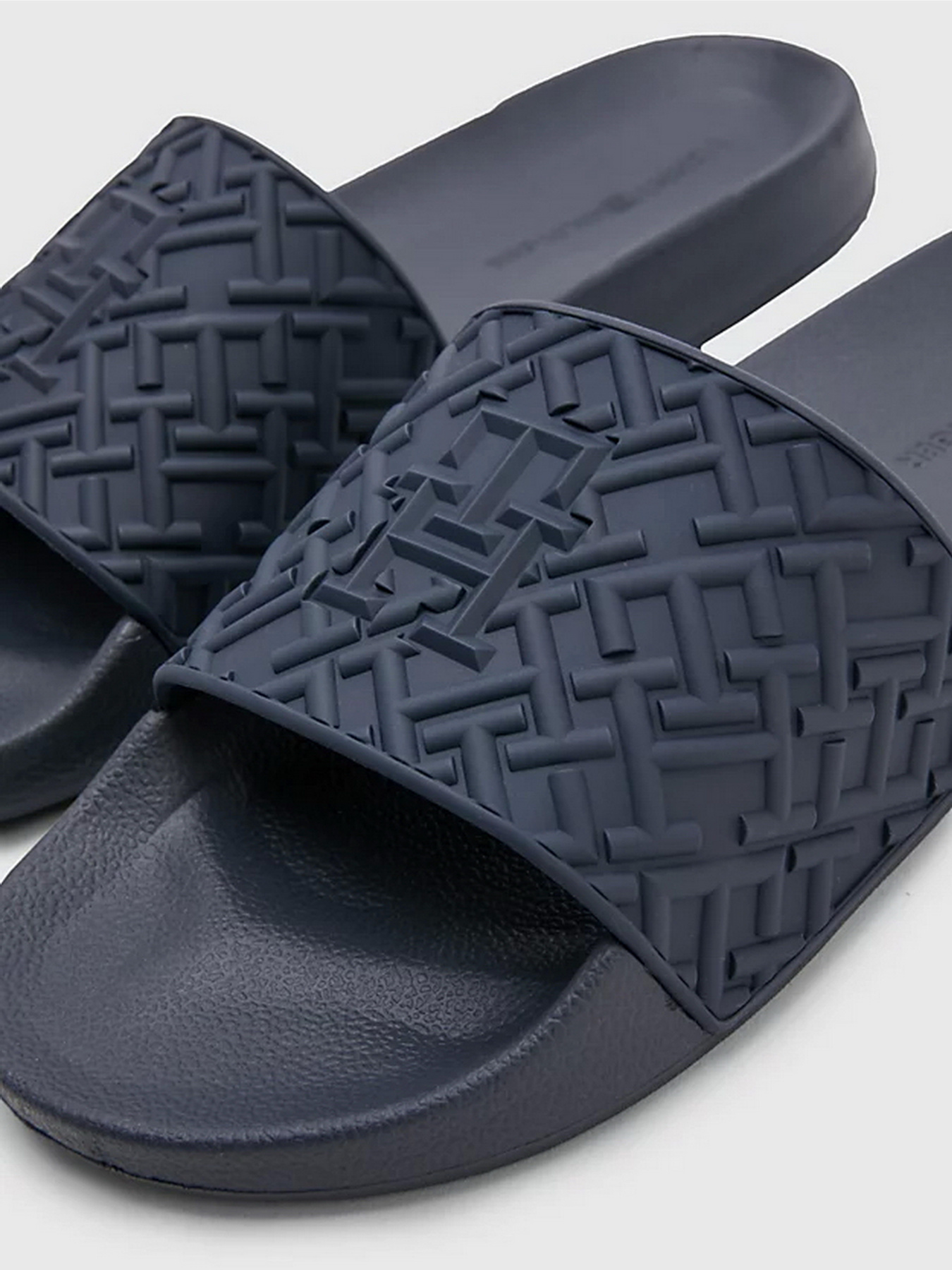 Шлёпанцы Tommy Hilfiger модель FM0FM04464-DW5 Фото