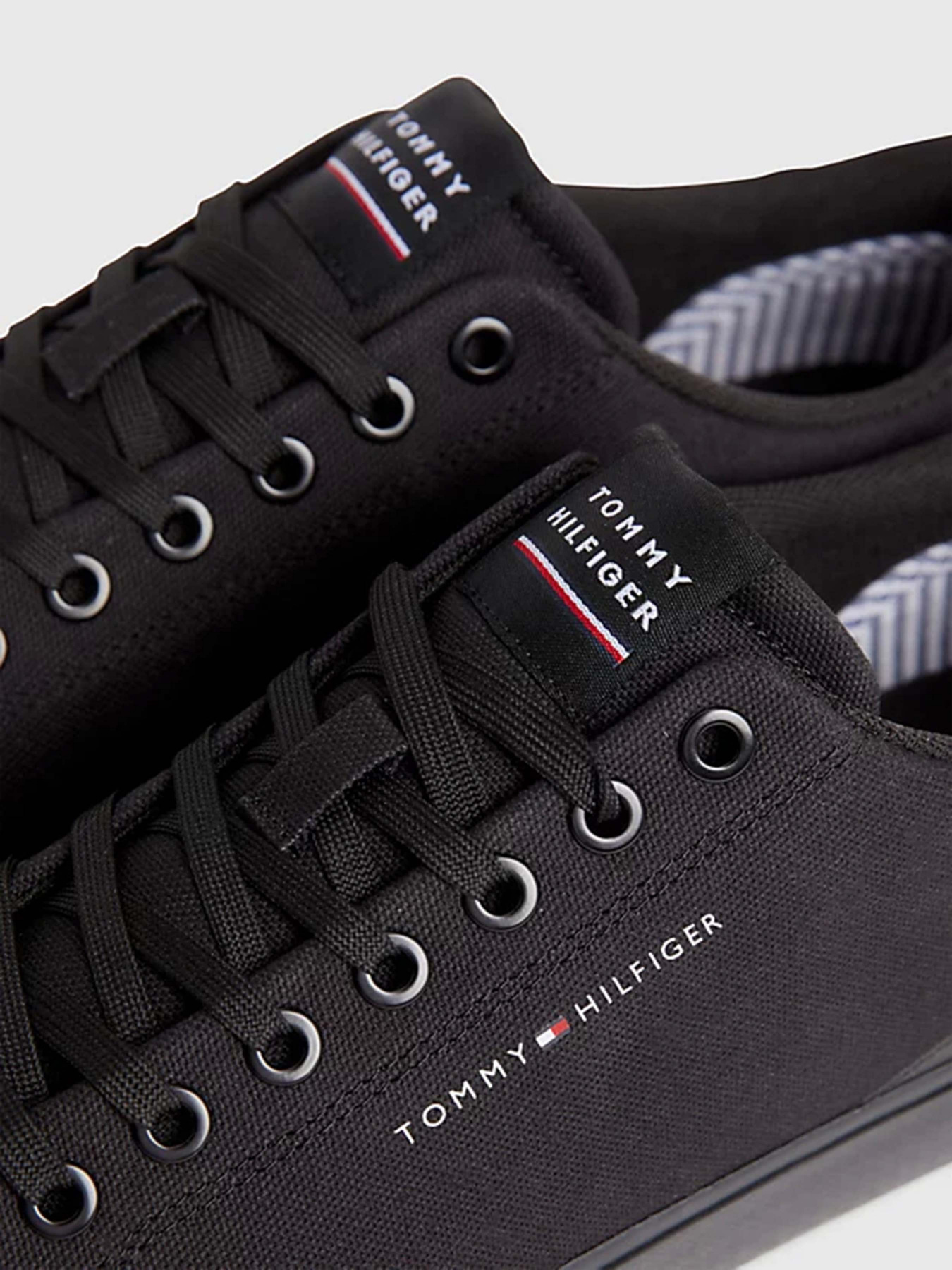 Кеды Tommy Hilfiger модель FM0FM04737-BDS Фото