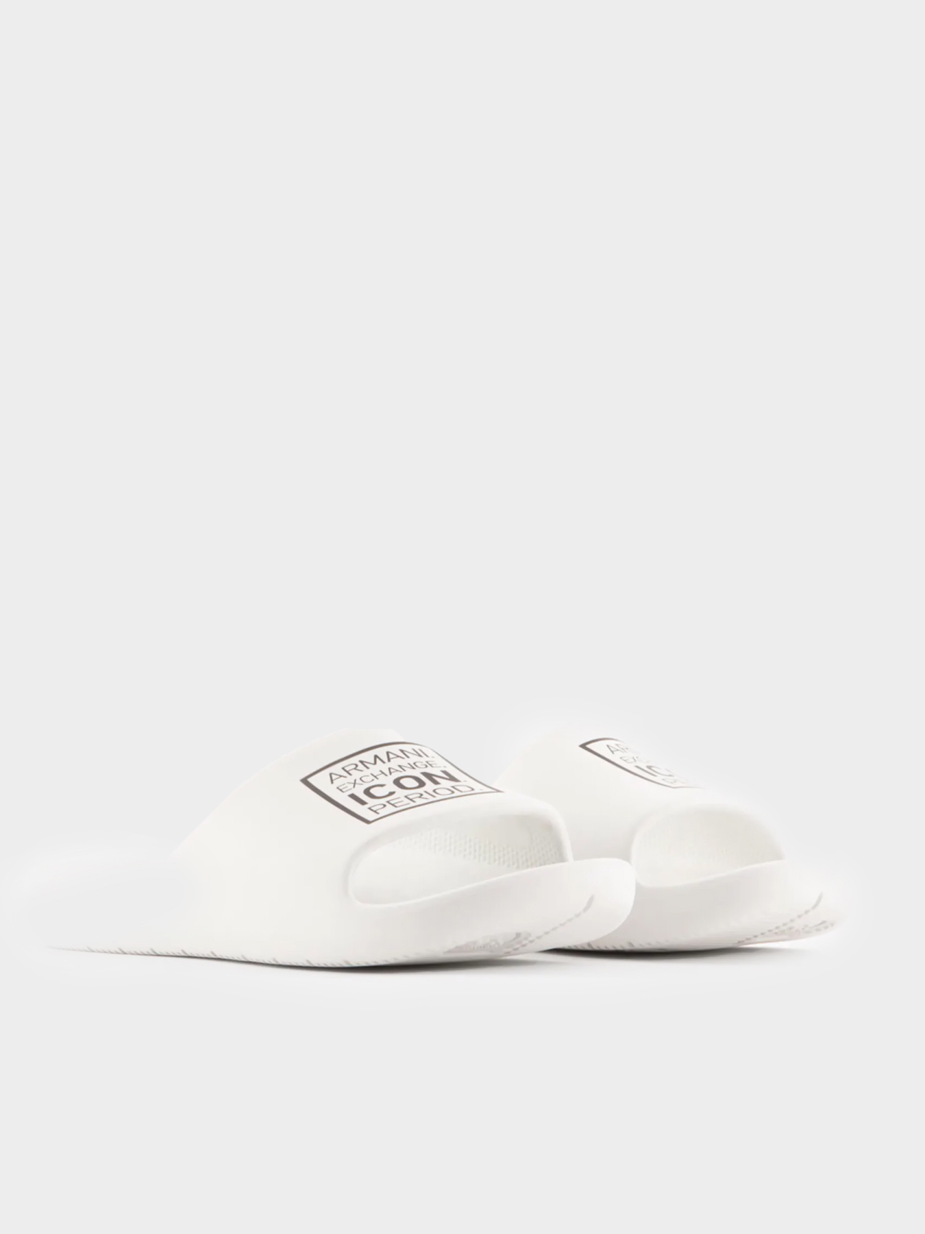 Шлёпанцы Armani Exchange модель XUP012-XV675-01015 Фото