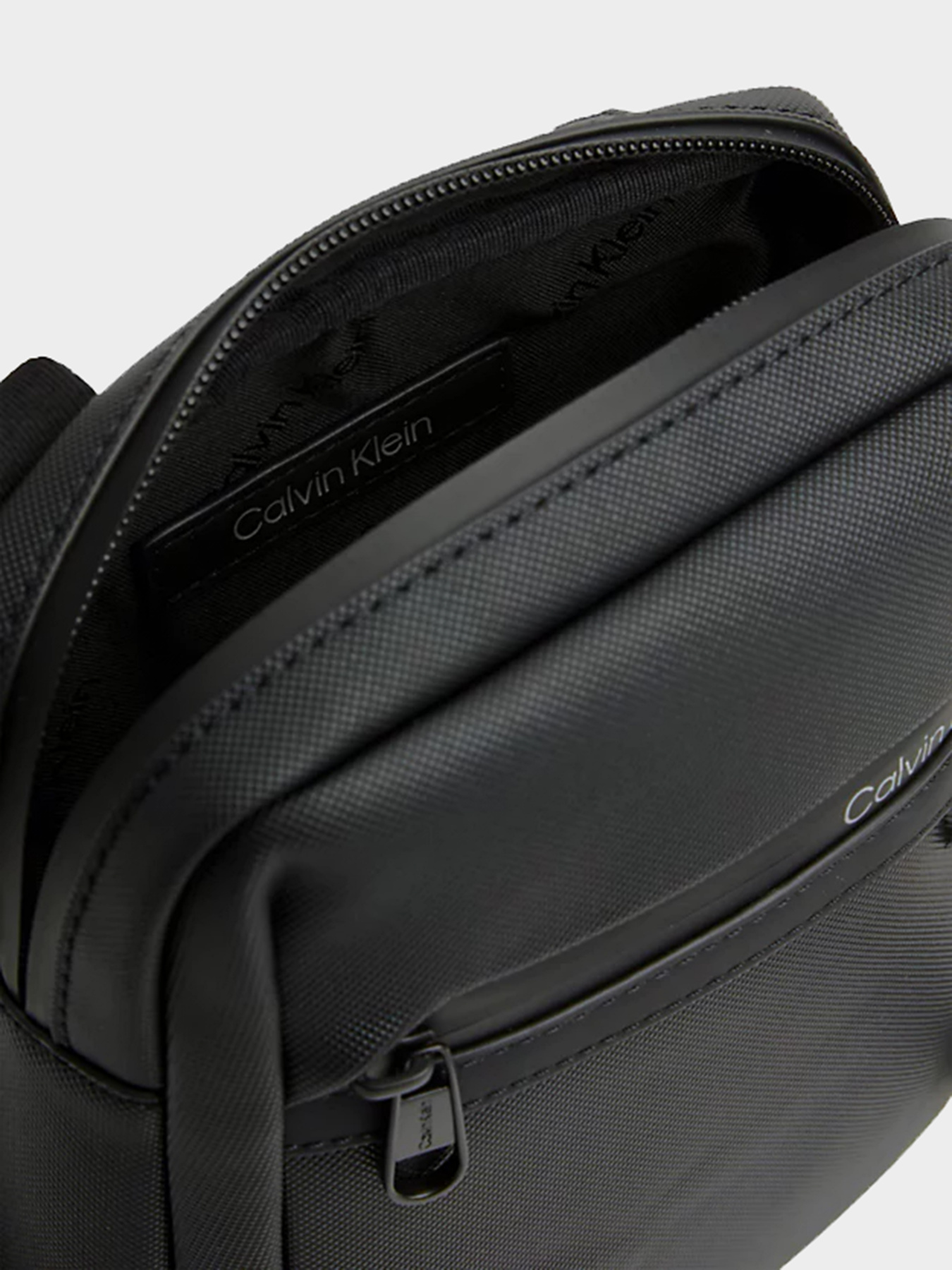 Сумки Calvin Klein модель K50K510023-BAX Фото