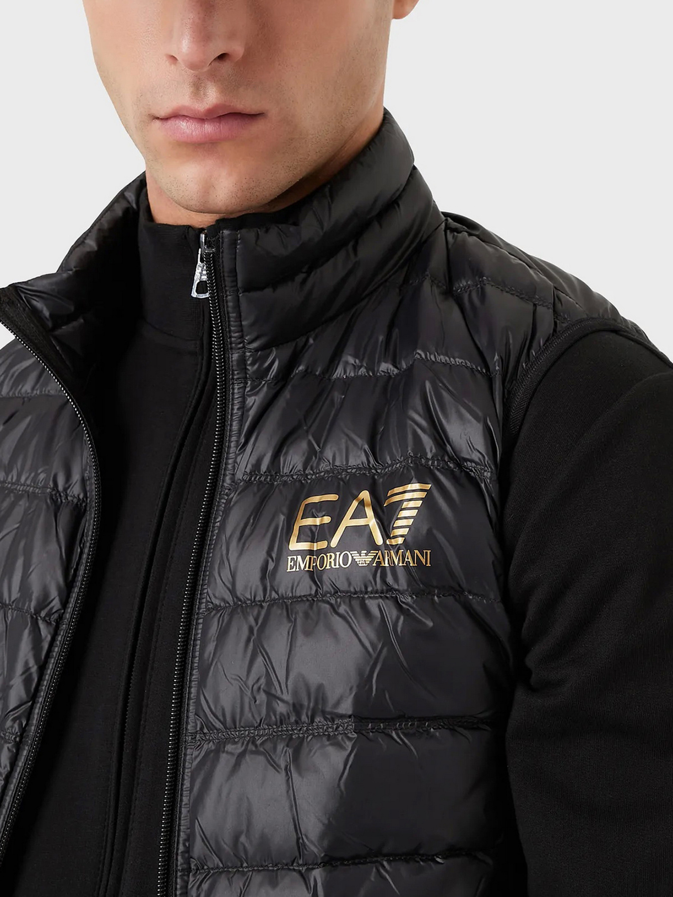 Куртки и дубленки EA7 модель 8NPQ01-PN29Z-0208 Фото
