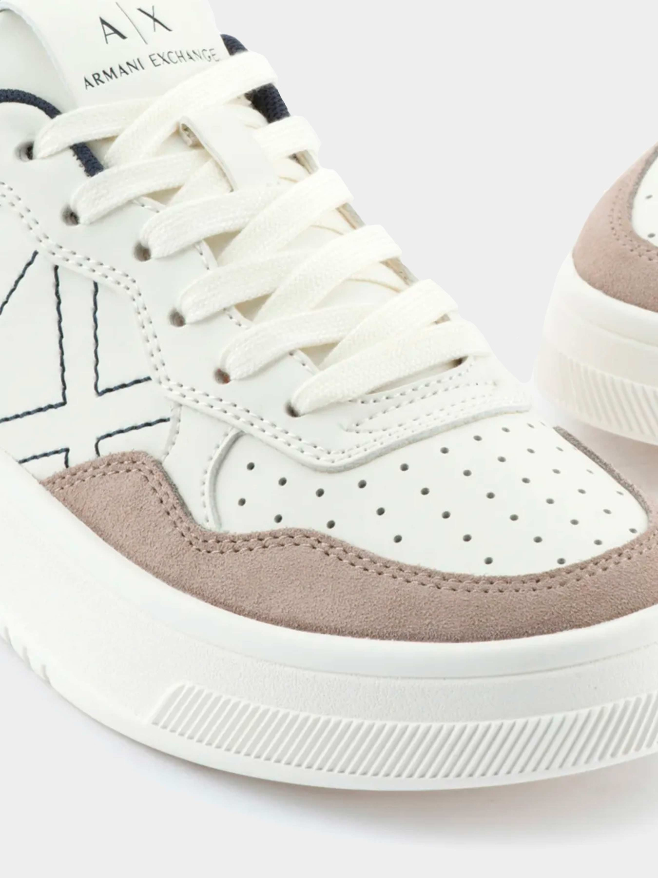 Кроссовки Armani Exchange модель XDX103-XV579-S030 Фото