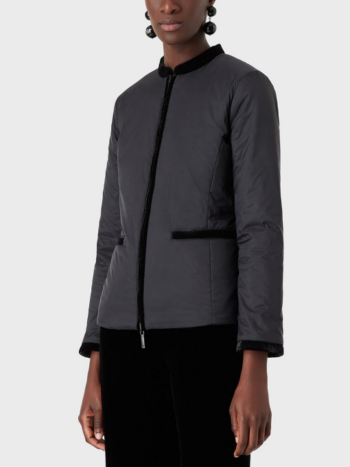 Куртки и дубленки Emporio Armani модель 8N2B01-2NKBZ-0999 Фото