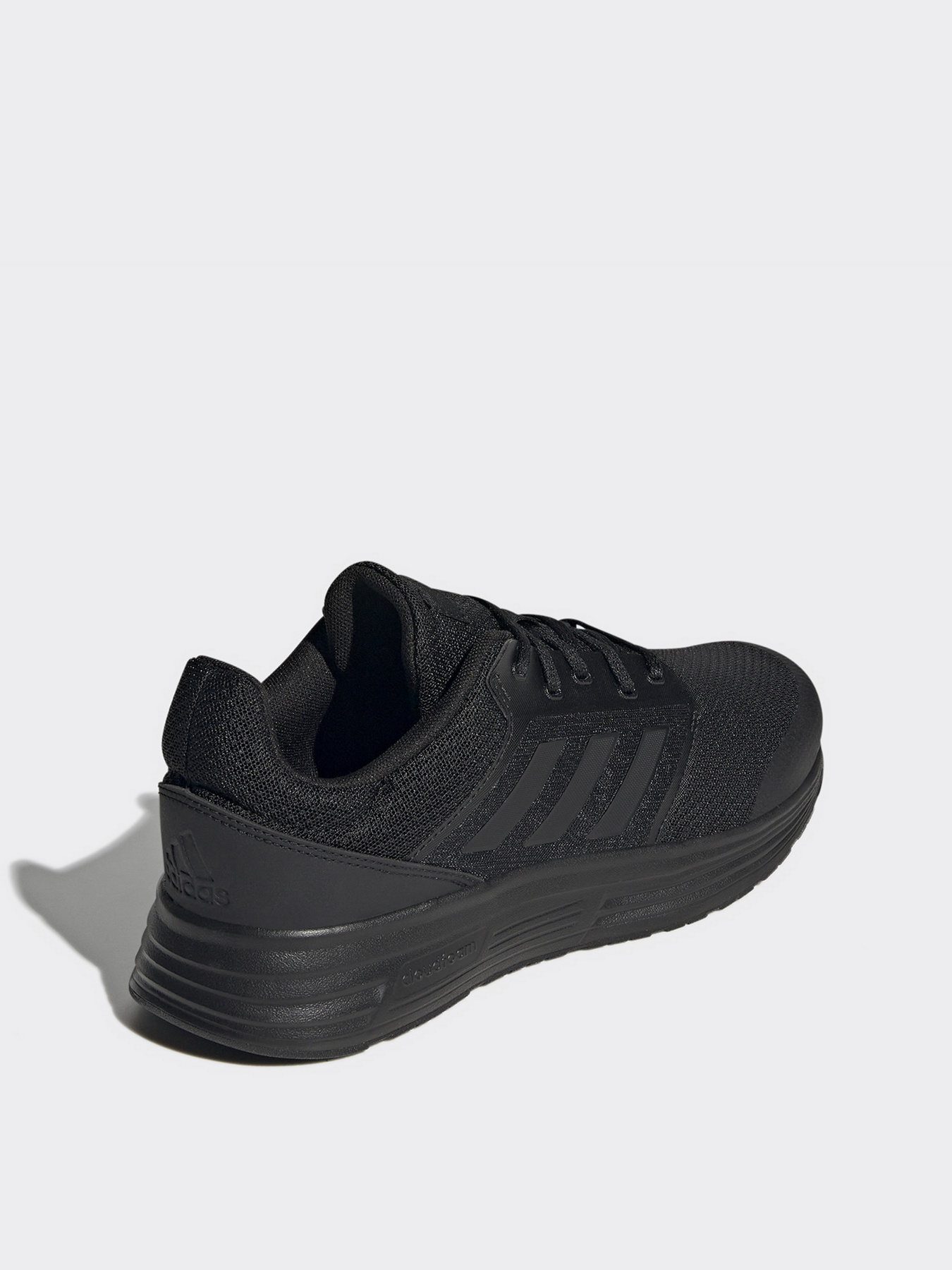 Кроссовки Adidas модель FY6718 Кроссовки Adidas модель FY6718 Фото