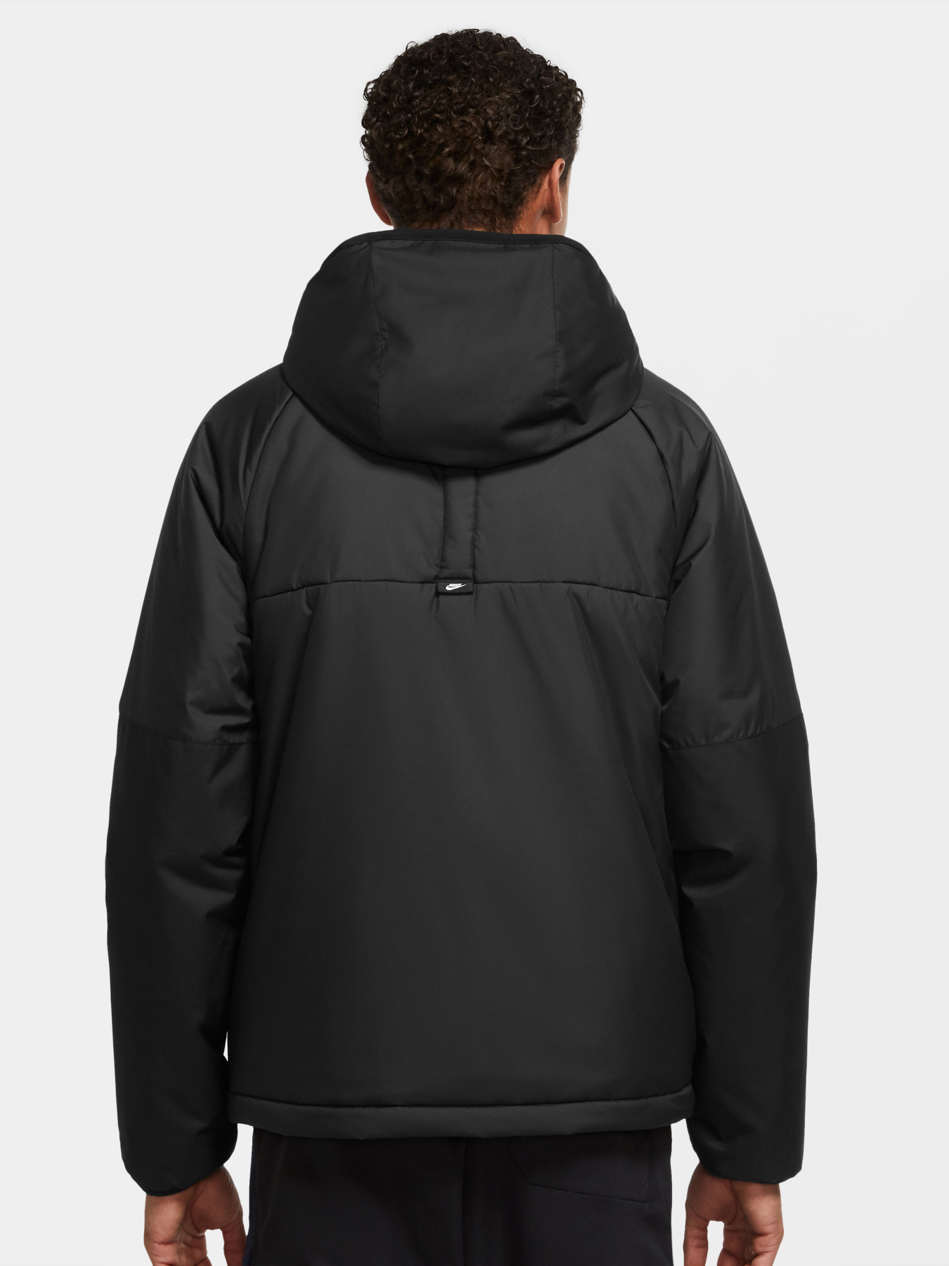Куртки и дубленки NIKE модель DD6857-011 Фото