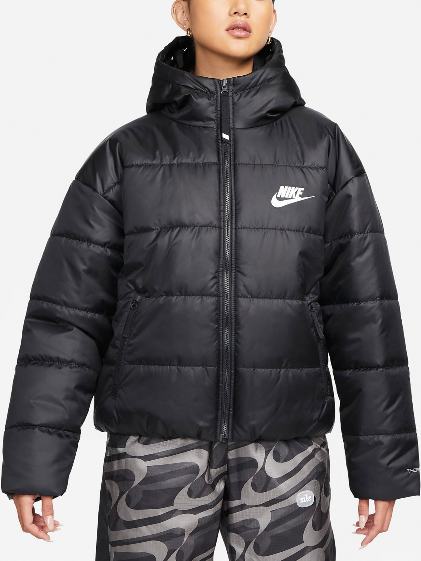 Куртки и дубленки NIKE модель DX1797-010 Фото