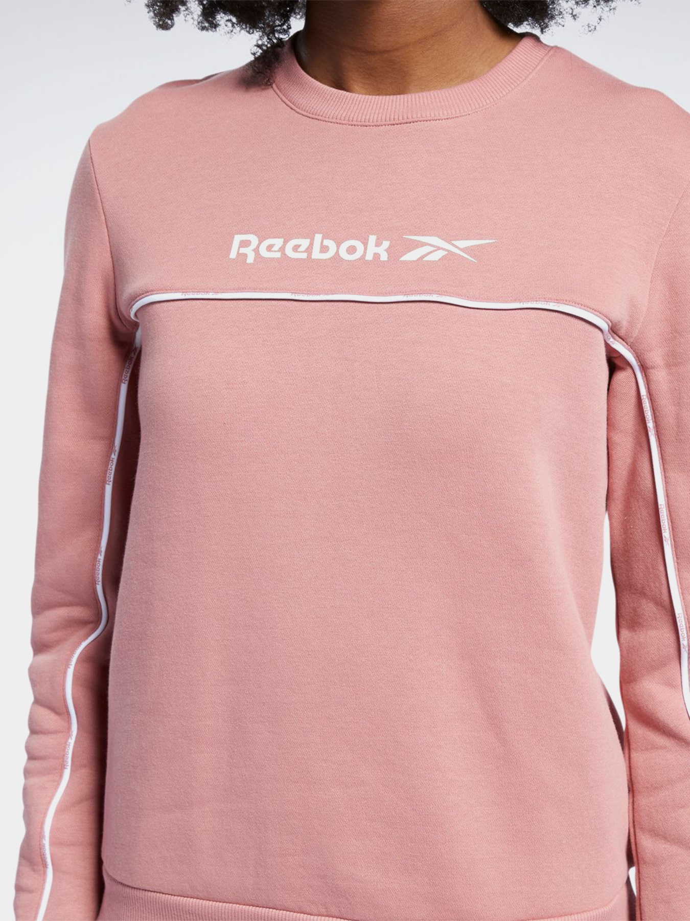Худи и свитшоты Reebok модель GJ4916 Фото