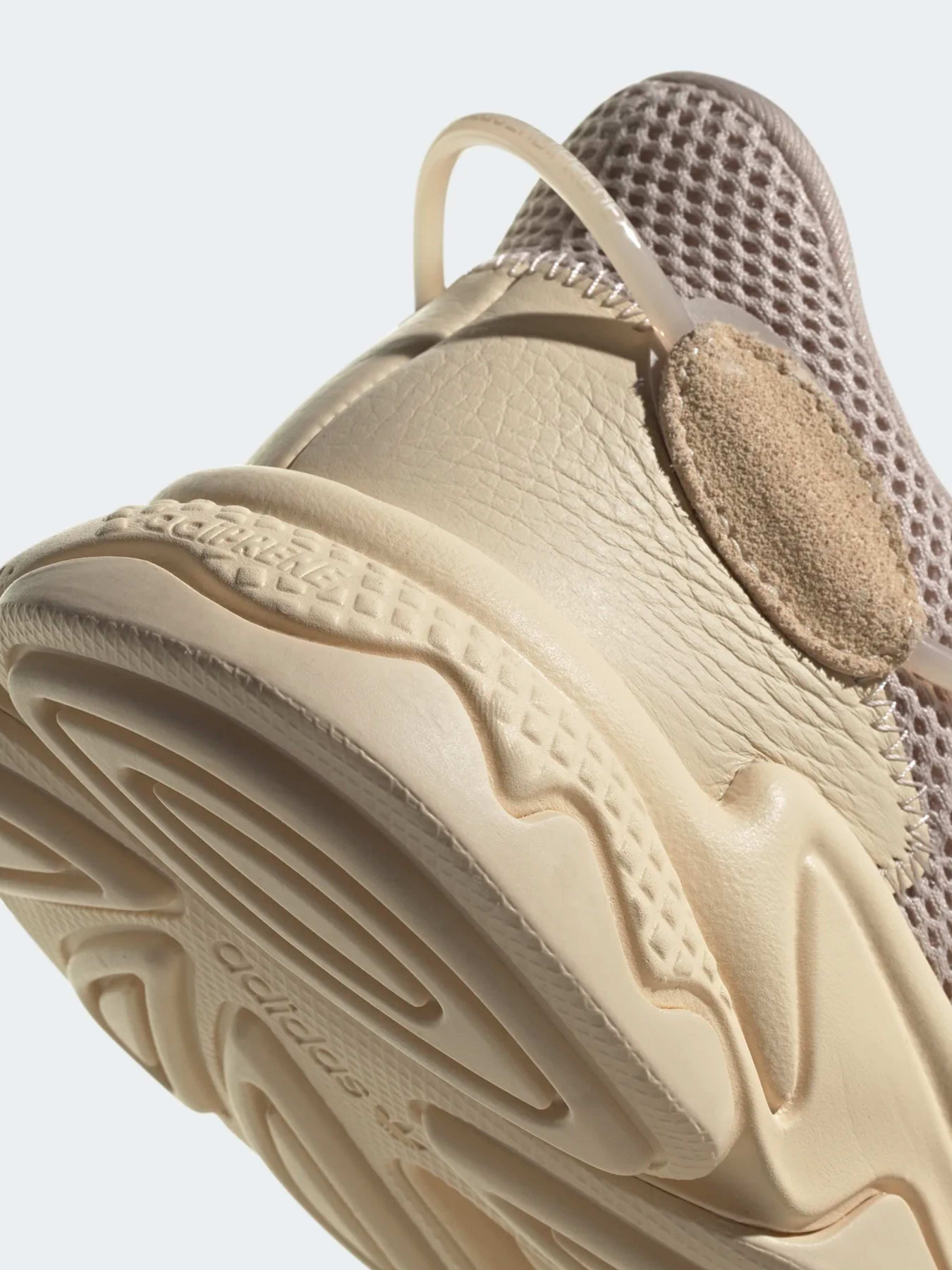 Кроссовки Adidas модель H06147 Фото