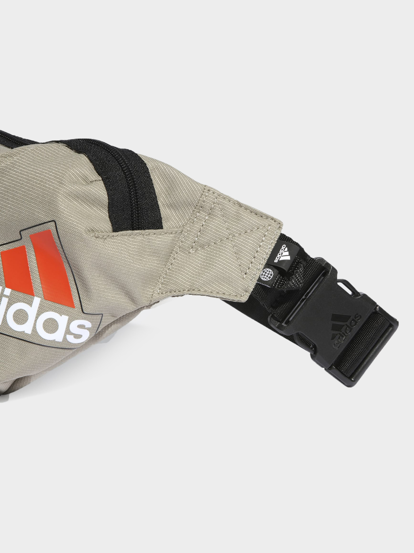 Сумки Adidas модель HT4758 Фото