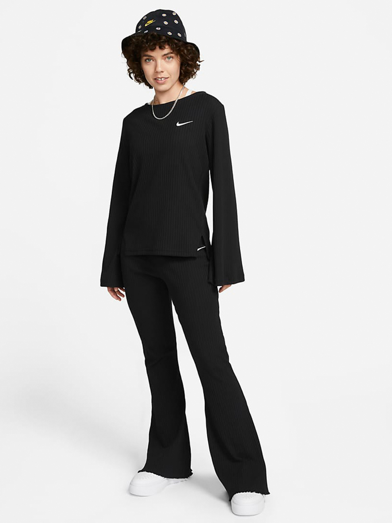 Брюки NIKE модель DV7868-010 Фото