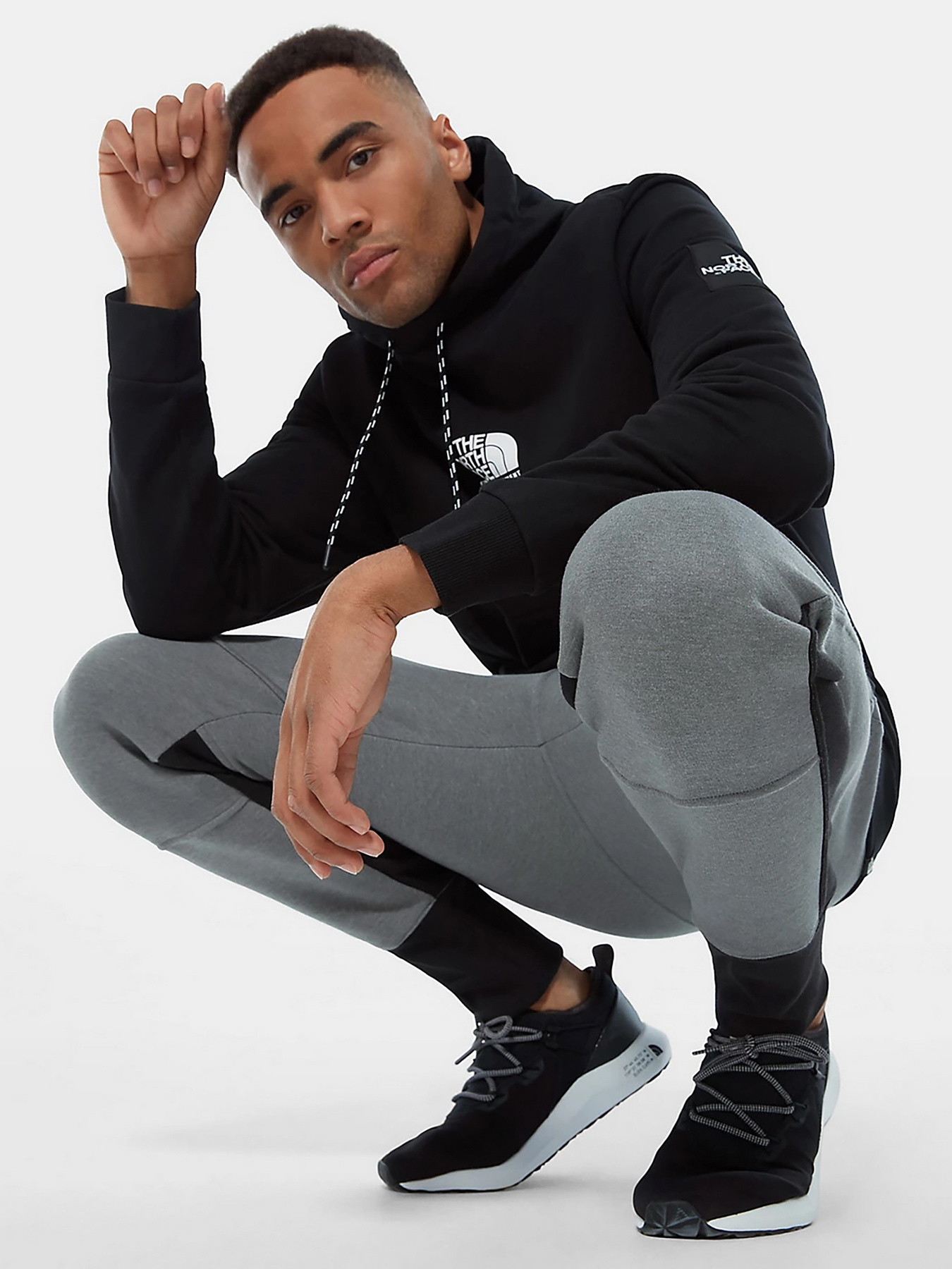 Худи и свитшоты The North Face модель NF0A3XY3JK31 Фото